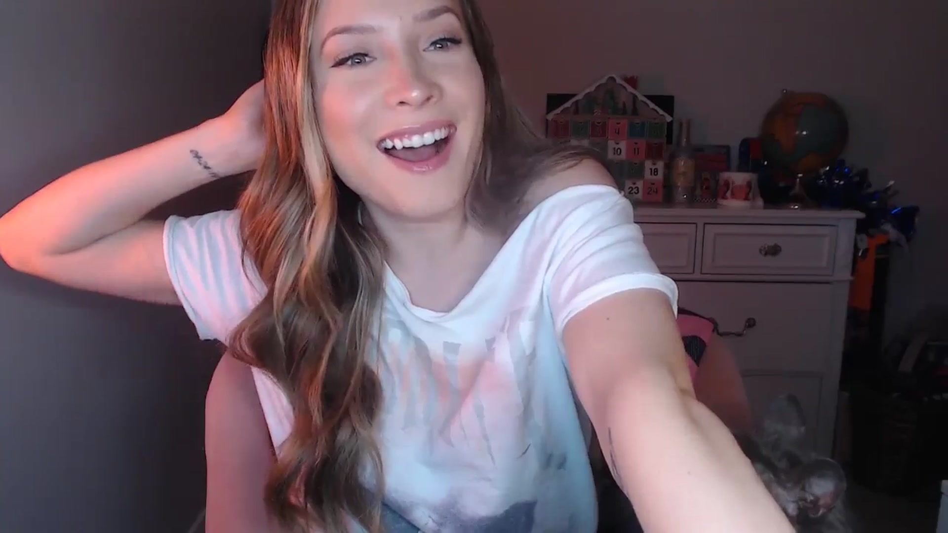 Gallery image thumbnail from AlexisWildest's myfreecams stream on, 12/04/2024, 24:02 image 20 of 20