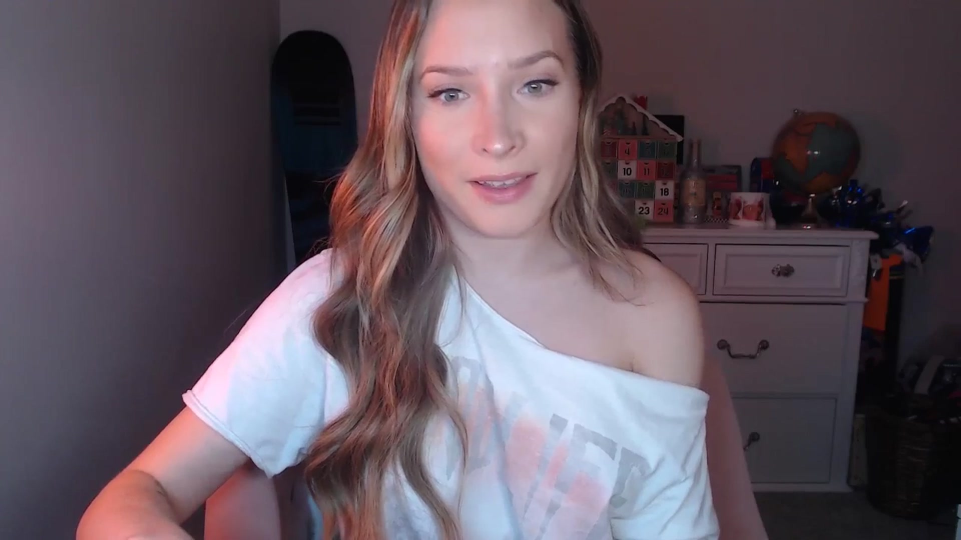 Gallery image thumbnail from AlexisWildest's myfreecams stream on, 12/04/2024, 24:02 image 7 of 20