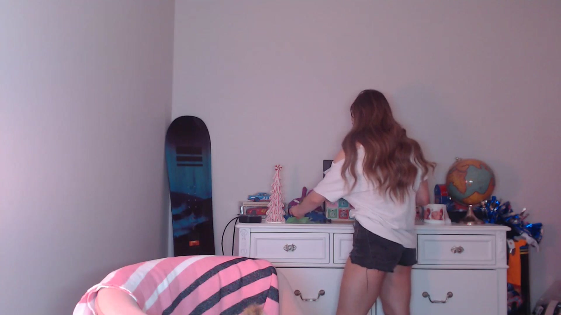 Gallery image thumbnail from AlexisWildest's myfreecams stream on, 12/04/2024, 24:20 image 5 of 20