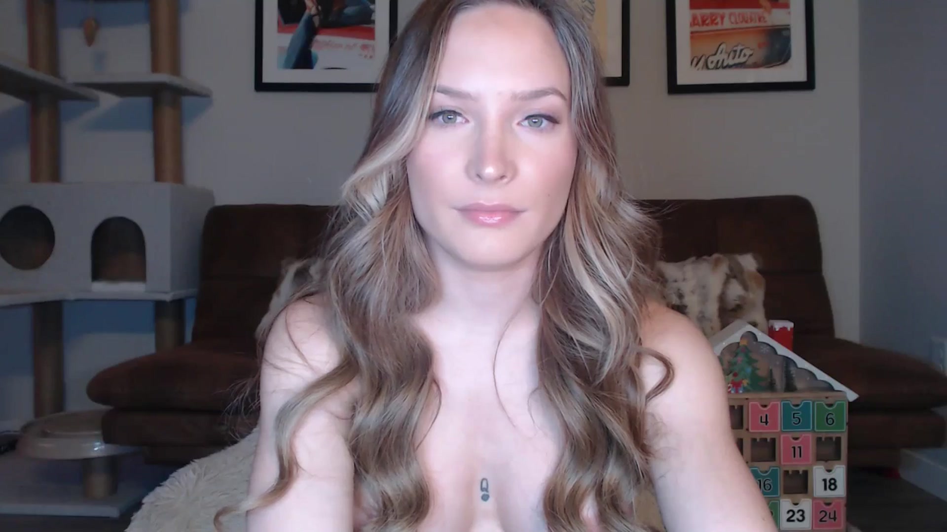 Gallery image thumbnail from AlexisWildest's myfreecams stream on, 12/07/2024, 03:42 image 10 of 20