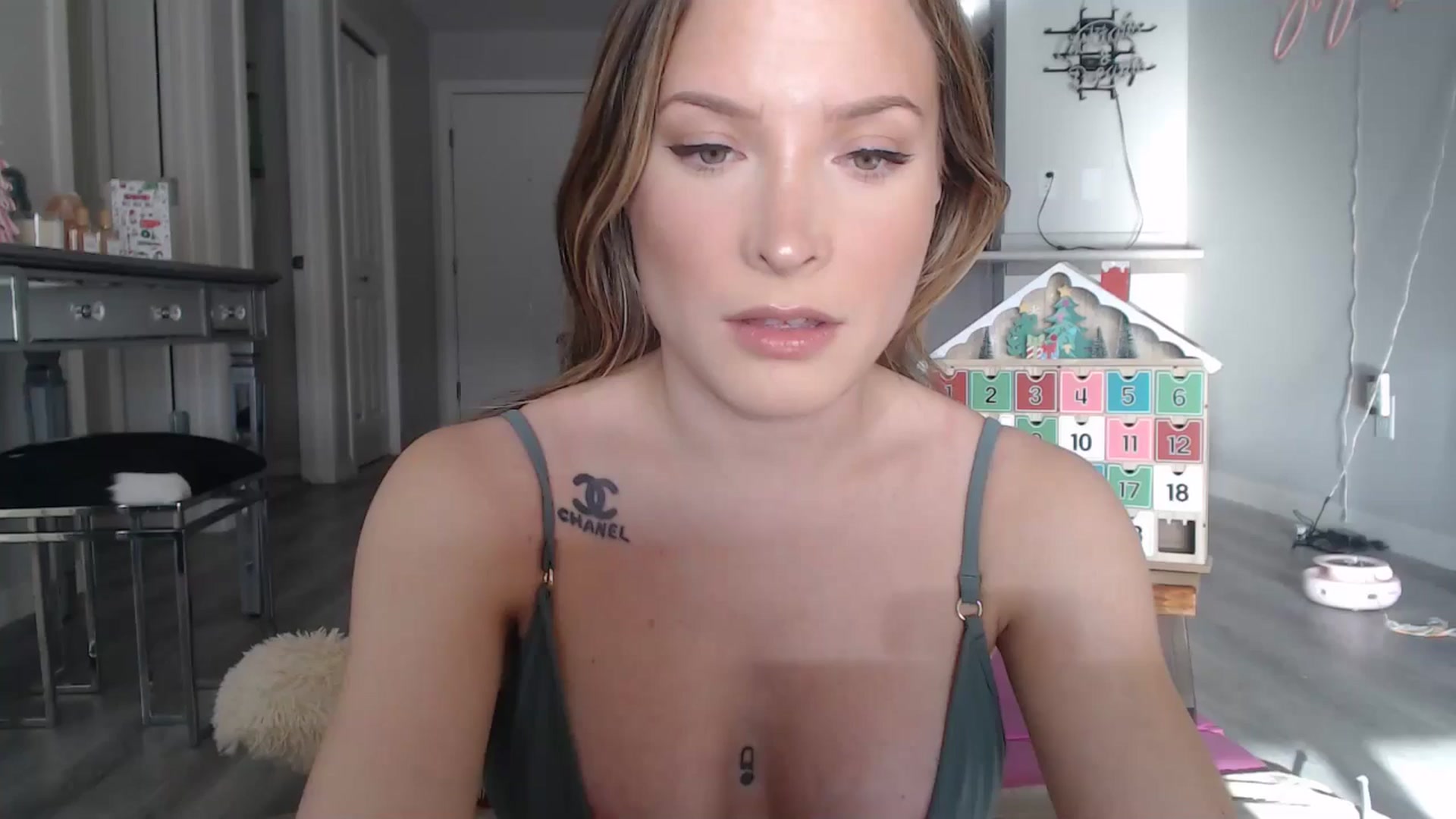 Gallery image thumbnail from AlexisWildest's myfreecams stream on, 12/22/2024, 22:58 image 4 of 20