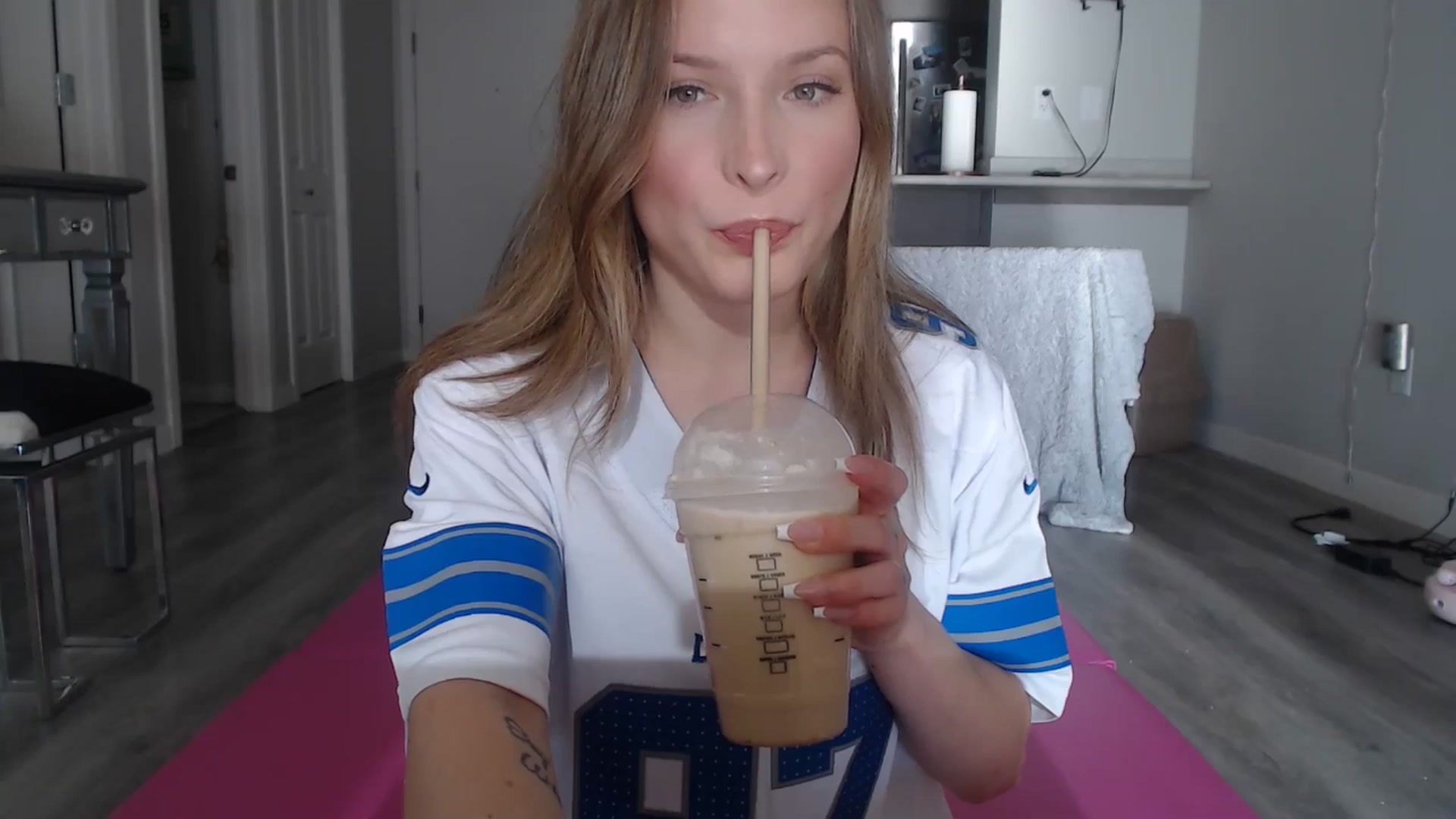 Gallery image thumbnail from AlexisWildest's myfreecams stream on, 01/18/2025, 20:19 image 6 of 20