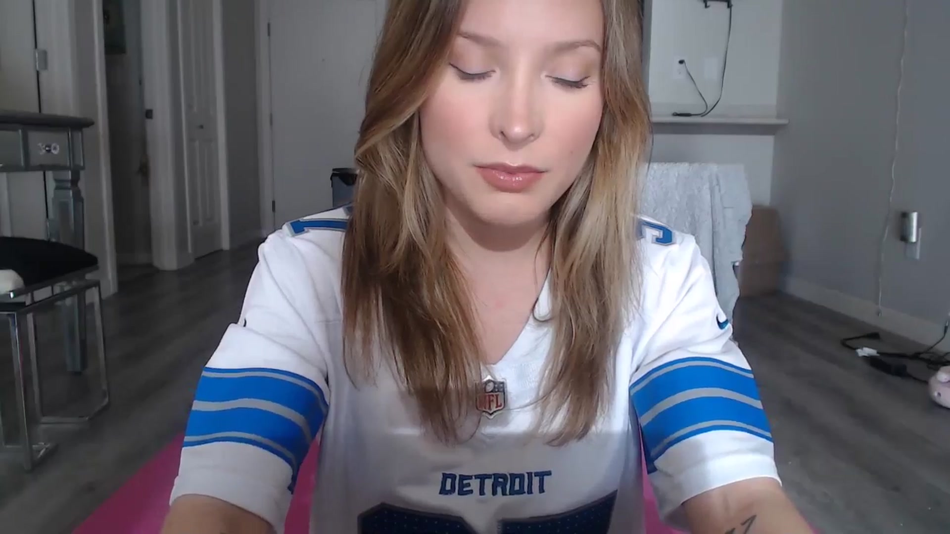 Gallery image thumbnail from AlexisWildest's myfreecams stream on, 01/18/2025, 20:19 image 2 of 20