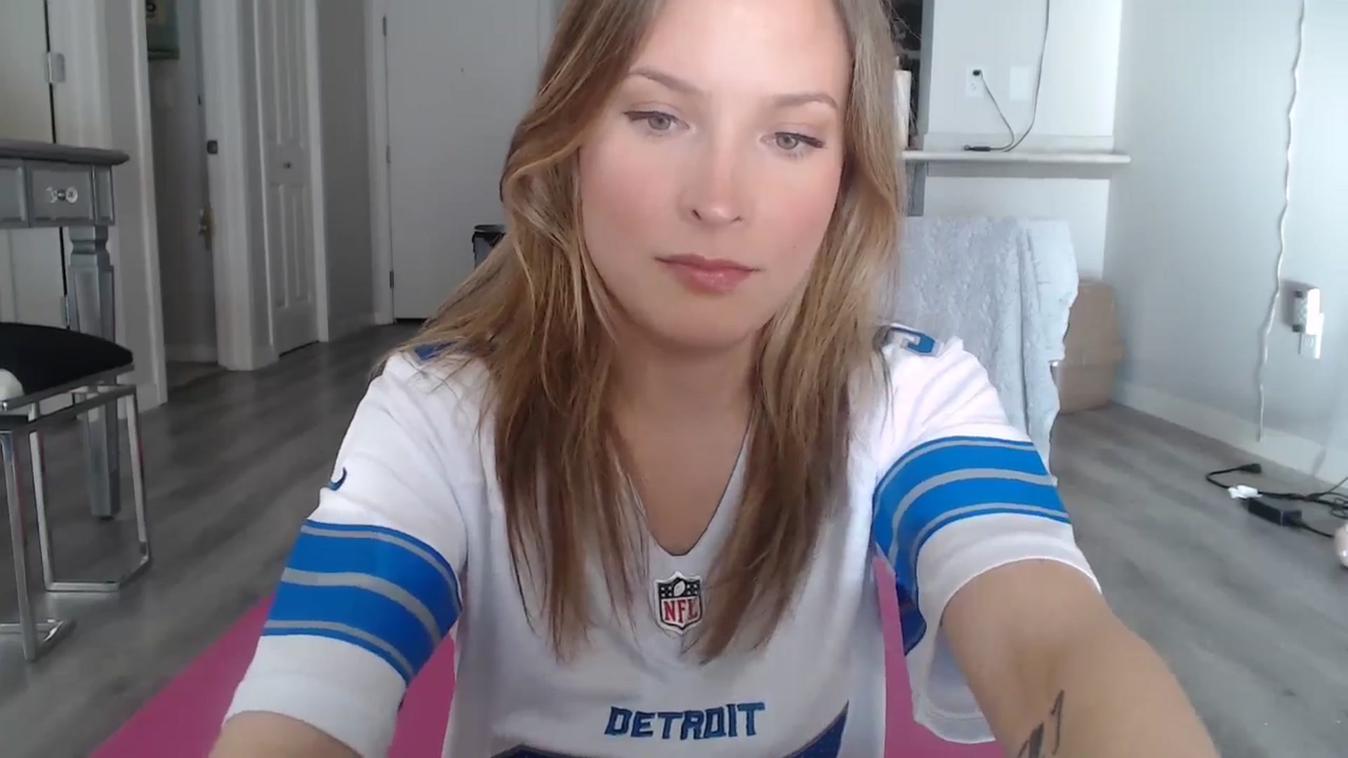Gallery image thumbnail from AlexisWildest's myfreecams stream on, 01/18/2025, 21:20 image 3 of 20
