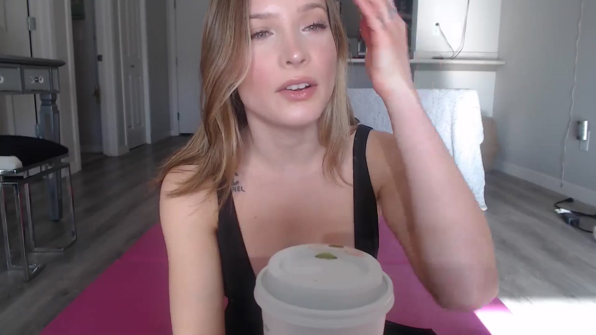 Gallery image thumbnail from AlexisWildest's myfreecams stream on, 01/19/2025, 22:11 image 5 of 20