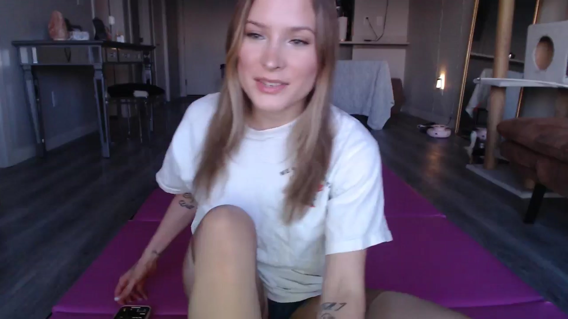 Gallery image thumbnail from AlexisWildest's myfreecams stream on, 01/21/2025, 24:05 image 17 of 20