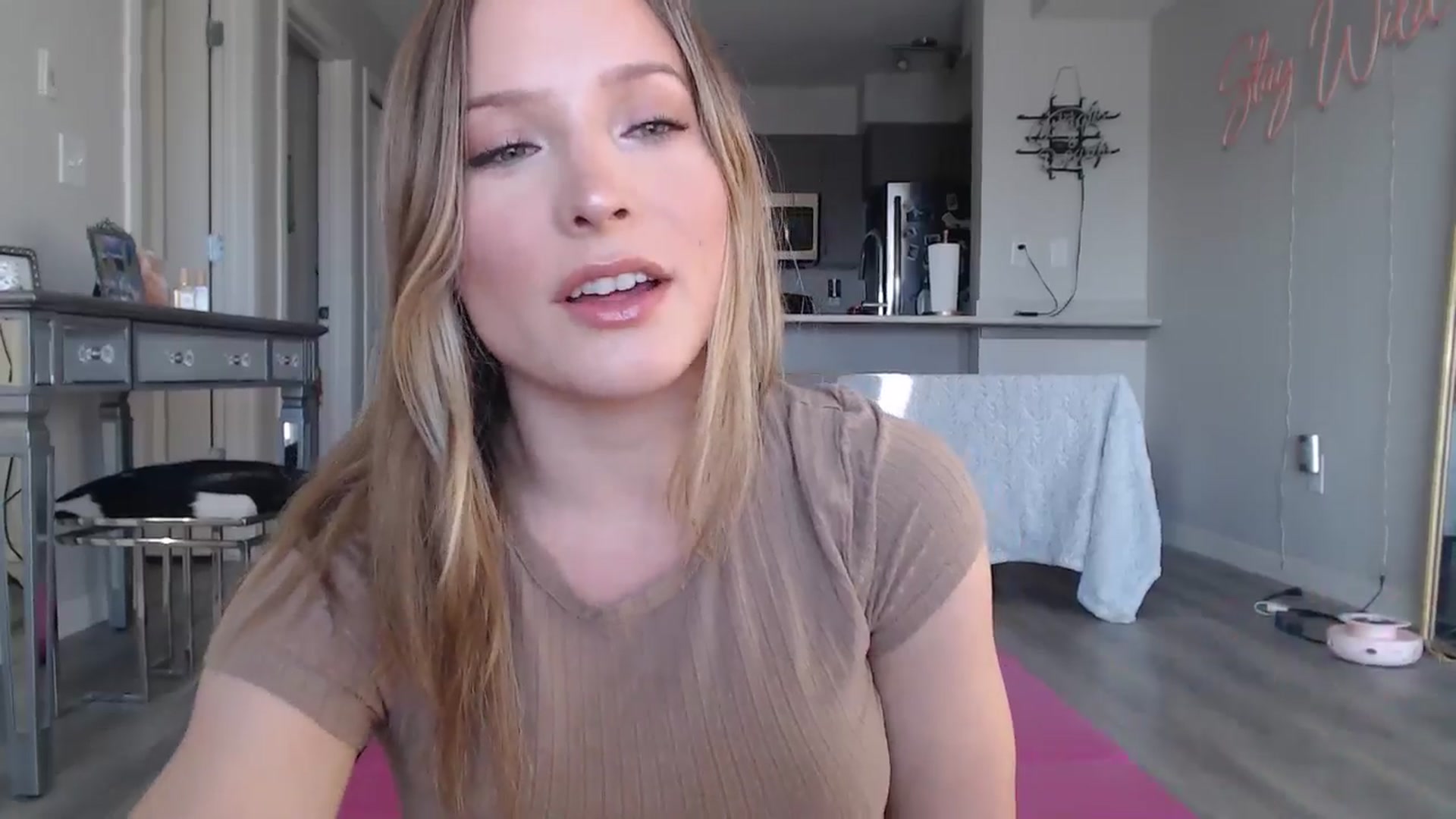 Gallery image thumbnail from AlexisWildest's myfreecams stream on, 01/21/2025, 24:05 image 5 of 20
