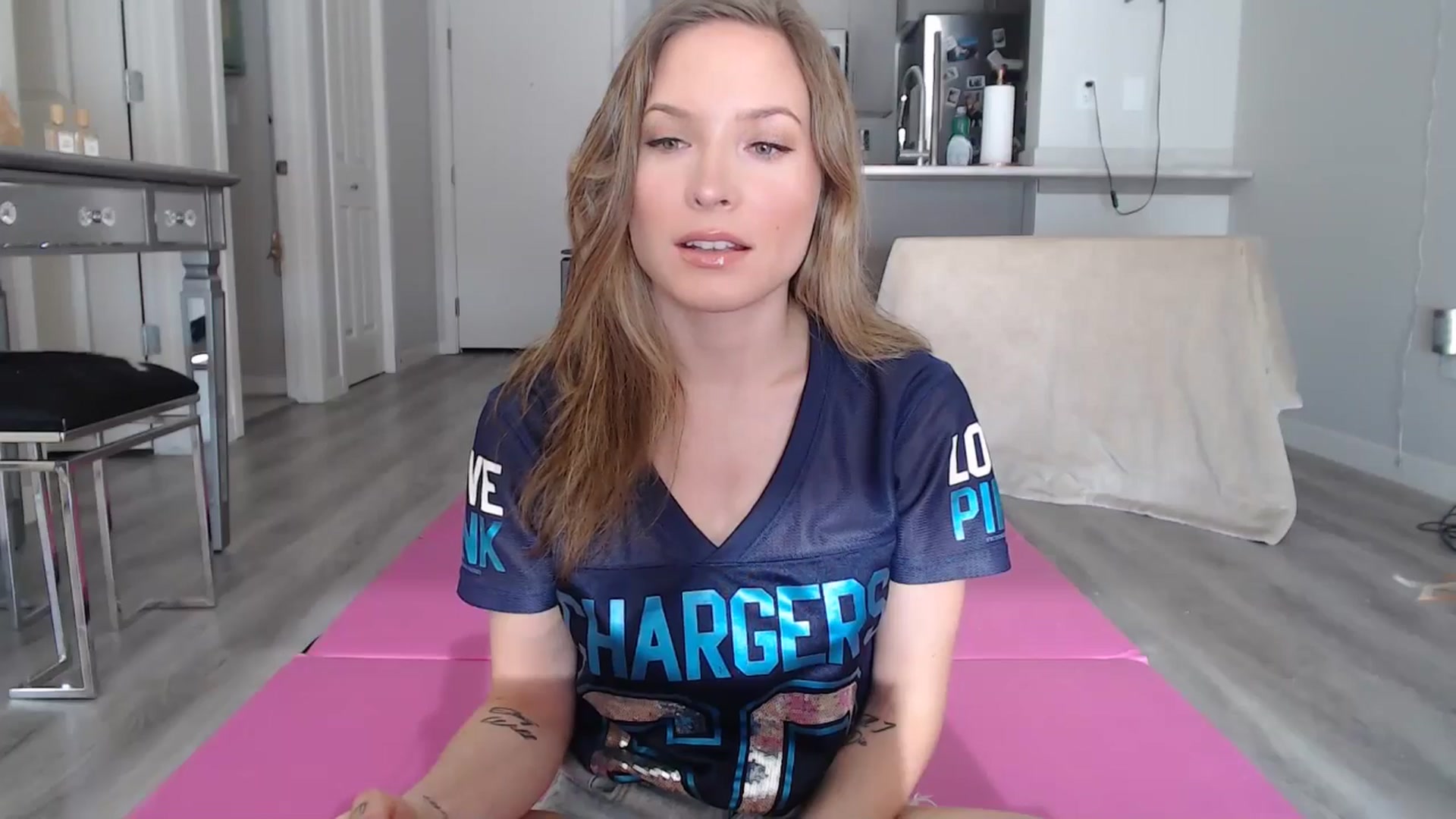 Gallery image thumbnail from AlexisWildest's myfreecams stream on, 01/26/2025, 19:34 image 2 of 20