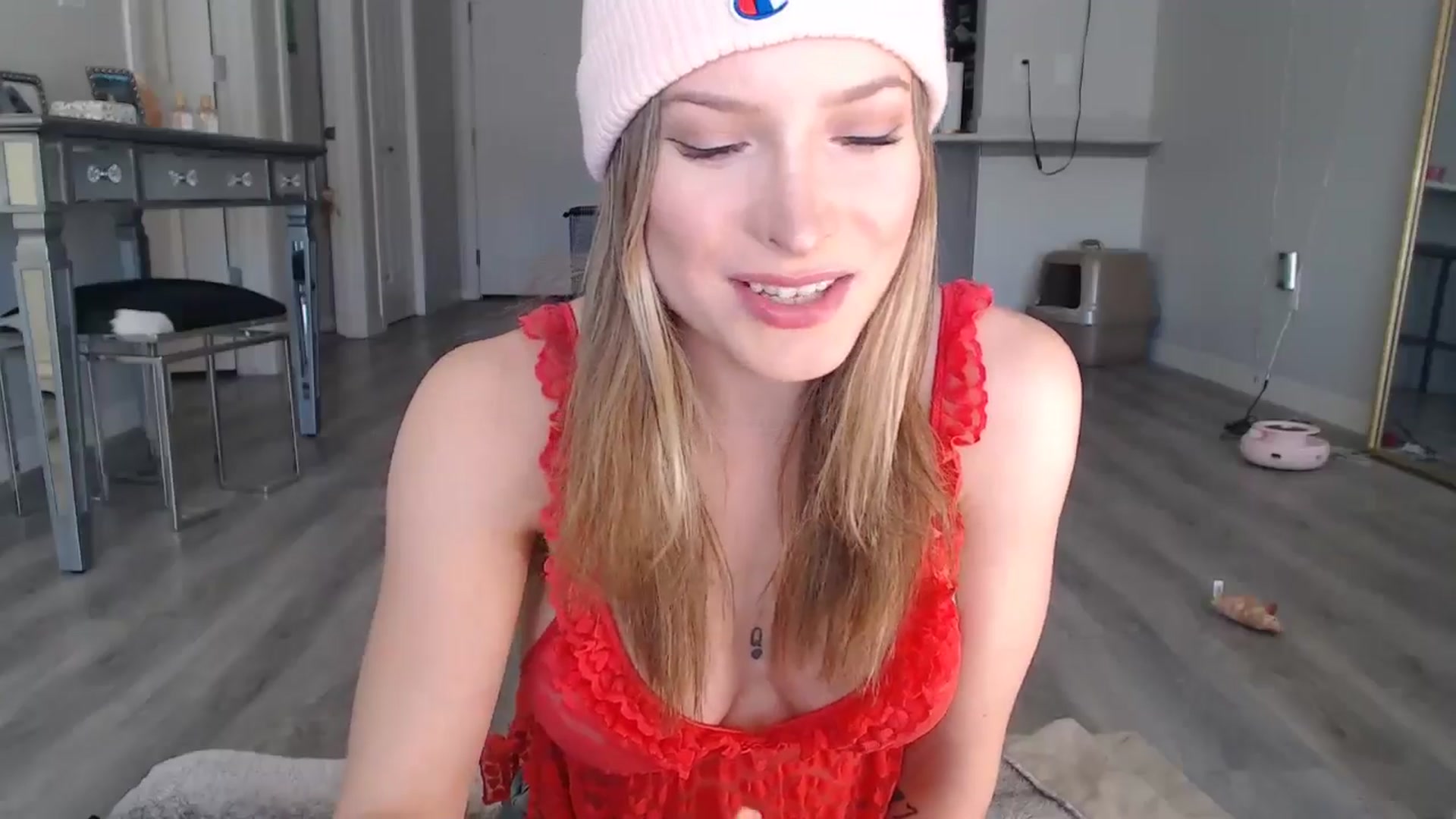 Gallery image thumbnail from AlexisWildest's myfreecams stream on, 02/04/2025, 24:47 image 3 of 20