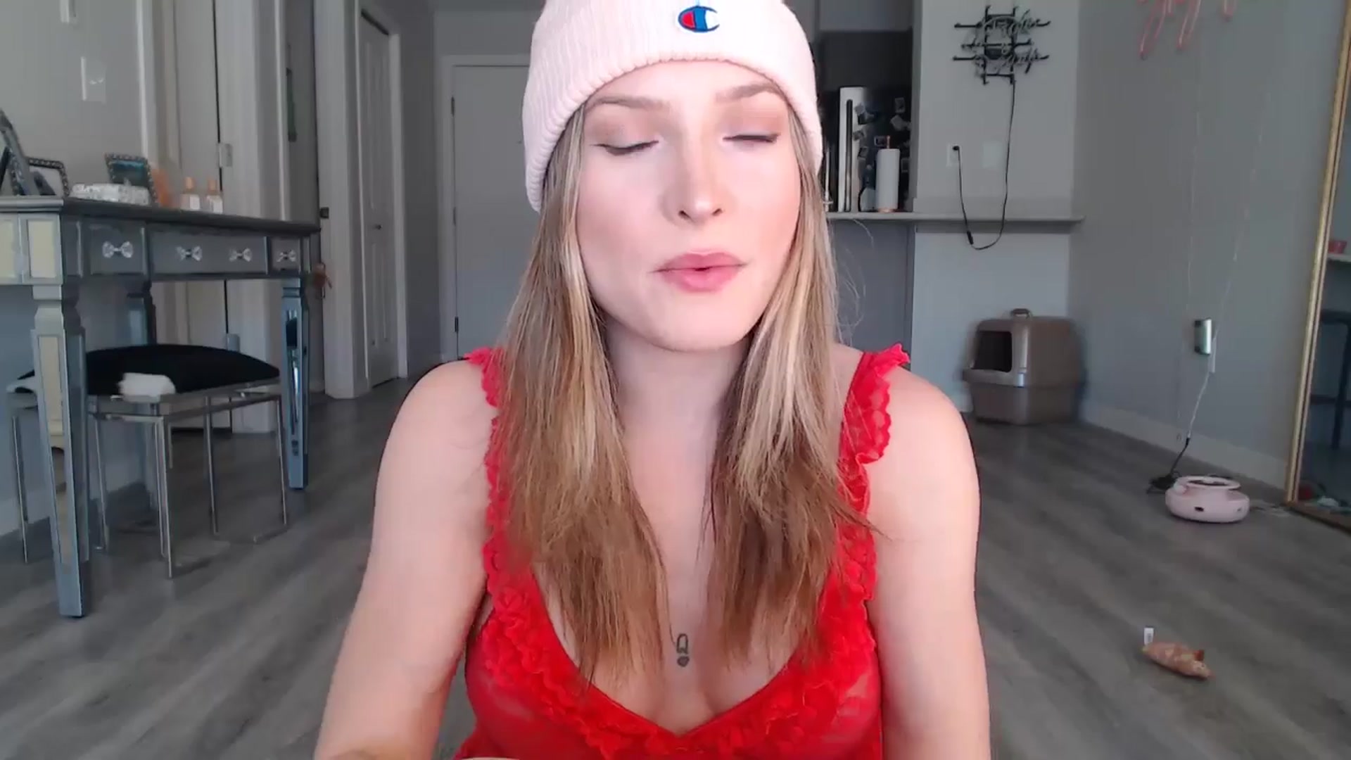 Gallery image thumbnail from AlexisWildest's myfreecams stream on, 02/04/2025, 24:47 image 8 of 20