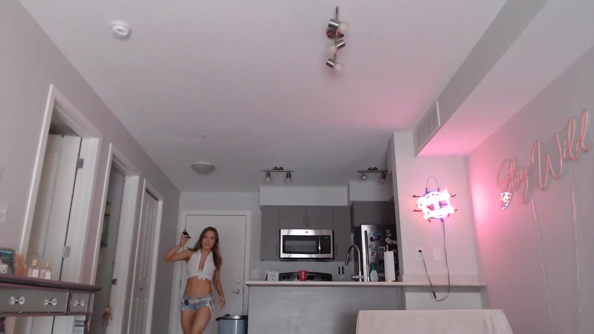 Gallery image thumbnail from AlexisWildest's myfreecams stream on, 02/05/2025, 22:56 image 11 of 20