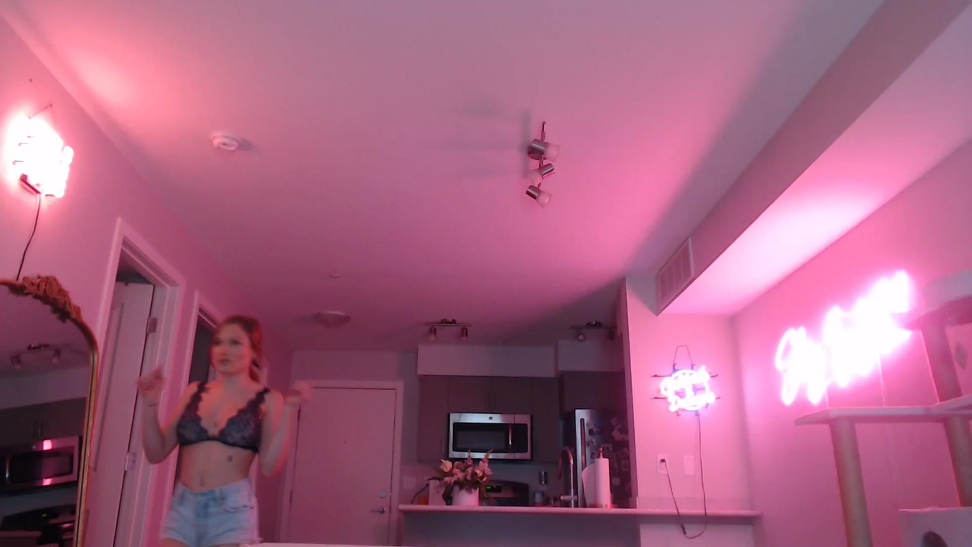 Gallery image thumbnail from AlexisWildest's myfreecams stream on, 03/01/2025, 24:38 image 11 of 20