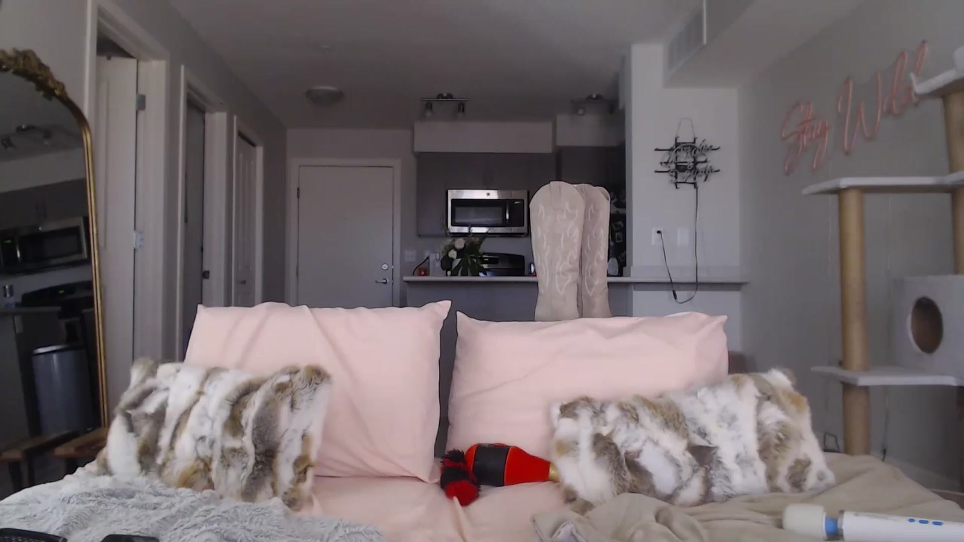 Gallery image thumbnail from AlexisWildest's myfreecams stream on, 03/06/2025, 24:05 image 8 of 20