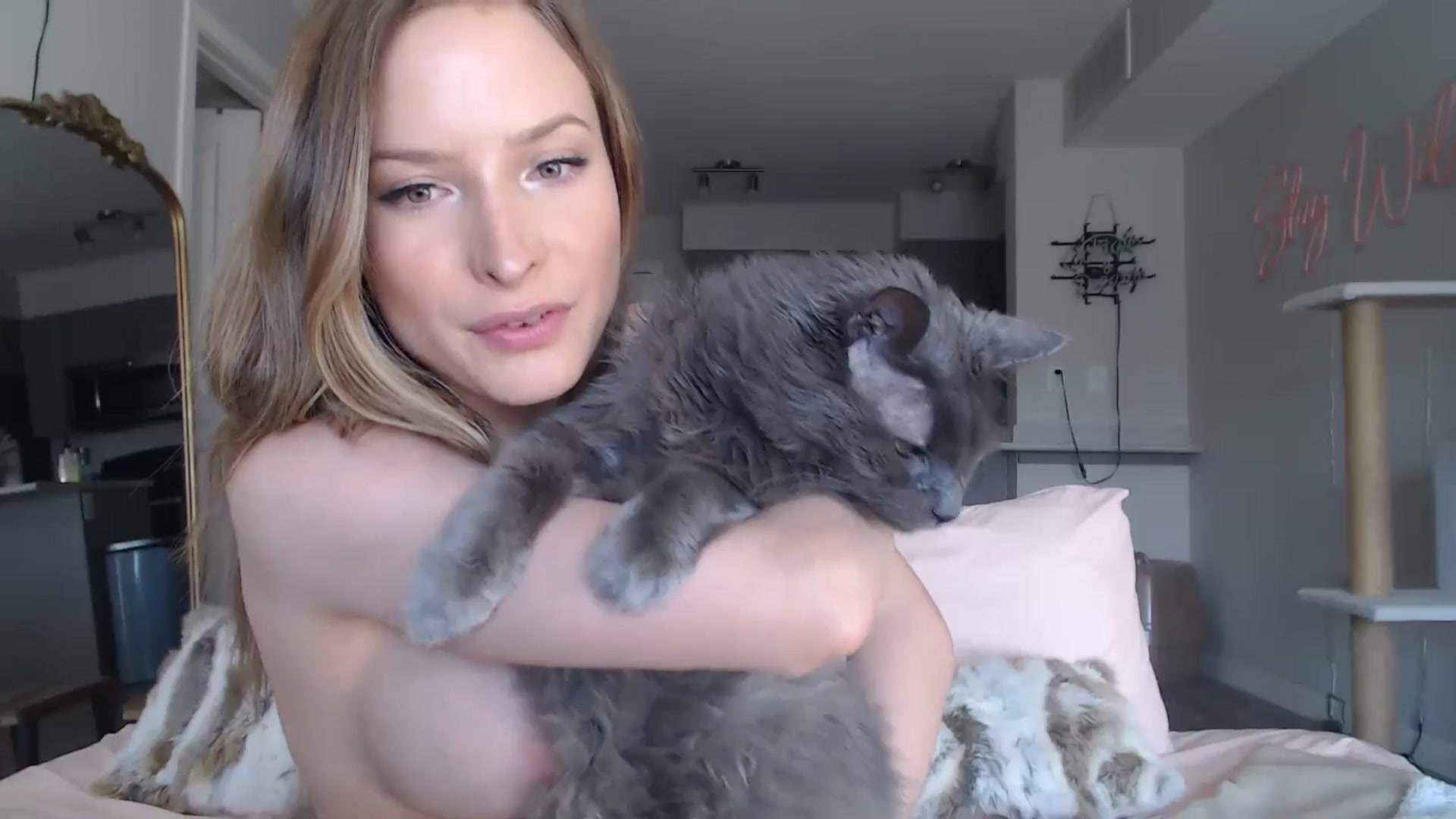 Gallery image thumbnail from AlexisWildest's myfreecams stream on, 03/08/2025, 23:30 image 14 of 20