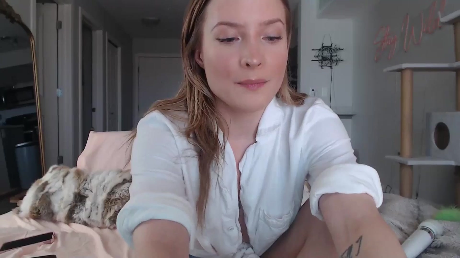 Gallery image thumbnail from AlexisWildest's myfreecams stream on, 03/15/2025, 19:46 image 17 of 20