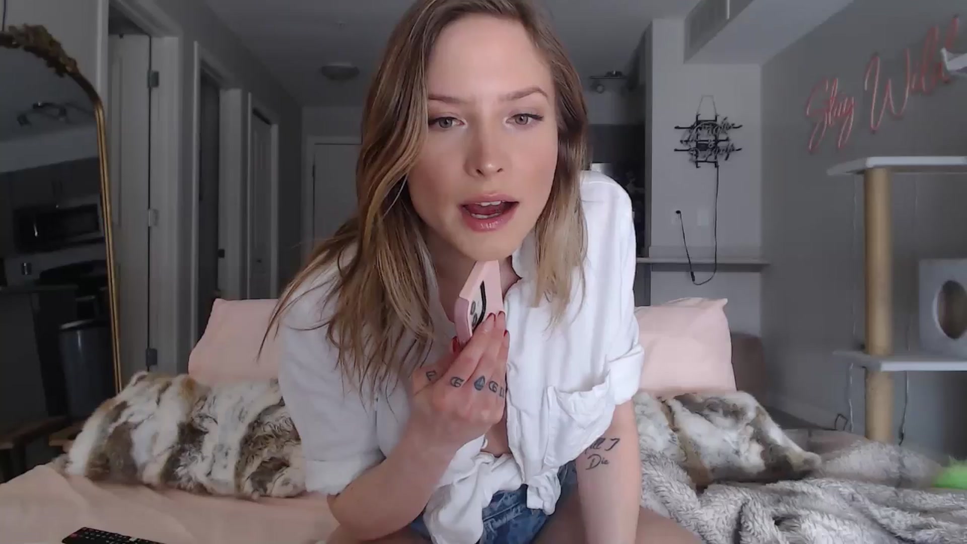 Gallery image thumbnail from AlexisWildest's myfreecams stream on, 03/15/2025, 21:48 image 8 of 20