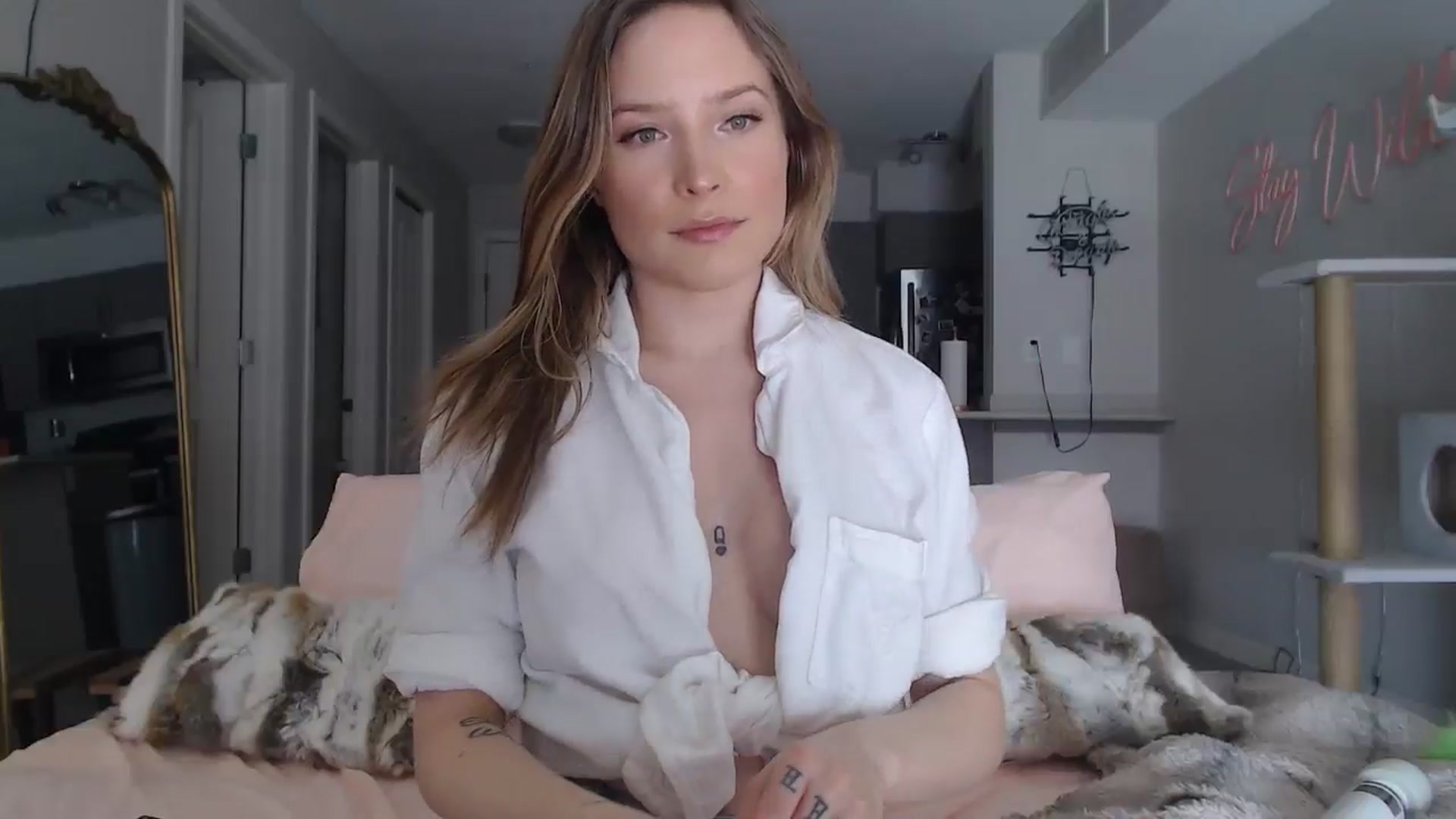 Gallery image thumbnail from AlexisWildest's myfreecams stream on, 03/15/2025, 21:48 image 6 of 20