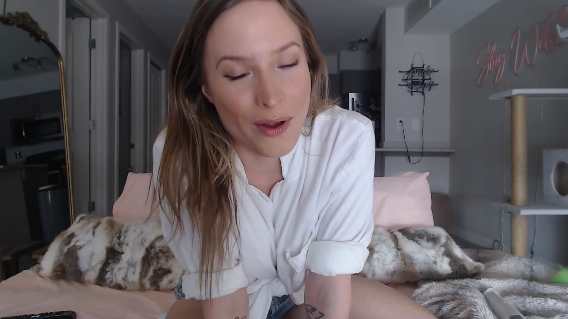 Gallery image thumbnail from AlexisWildest's myfreecams stream on, 03/15/2025, 21:48 image 9 of 20