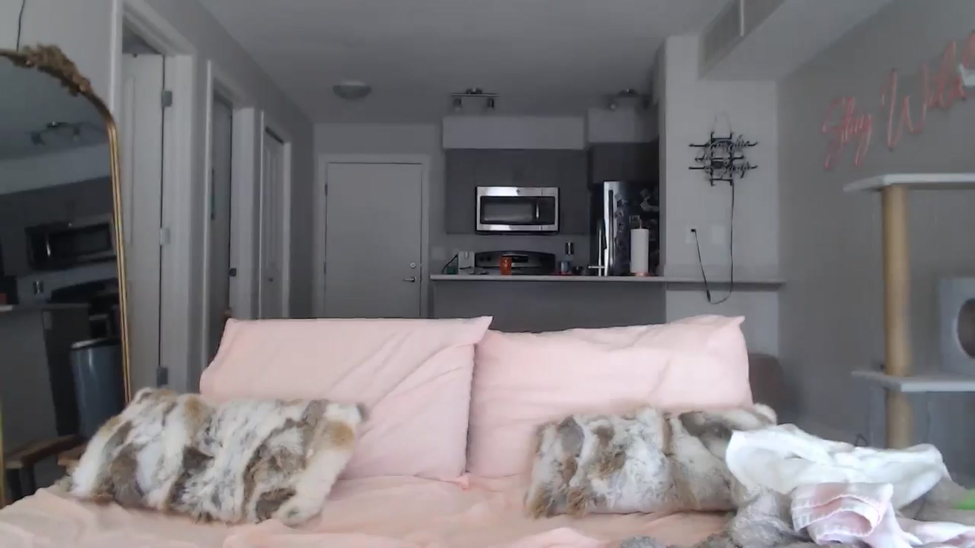 Gallery image thumbnail from AlexisWildest's myfreecams stream on, 03/15/2025, 22:14 image 6 of 20