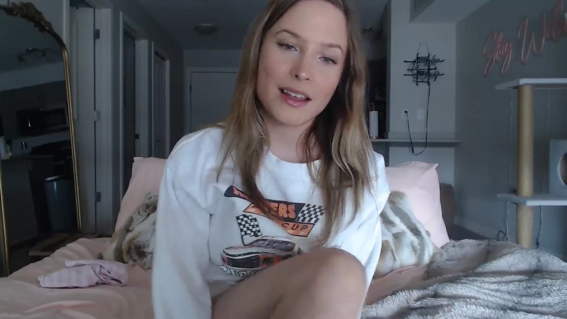 Gallery image thumbnail from AlexisWildest's myfreecams stream on, 03/16/2025, 21:18 image 8 of 20