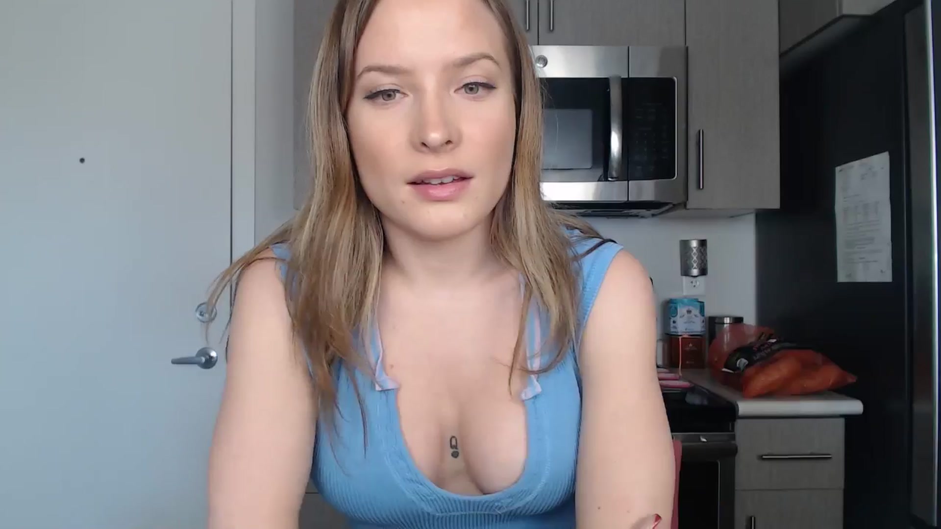 Gallery image thumbnail from AlexisWildest's myfreecams stream on, 03/22/2025, 01:54 image 5 of 20