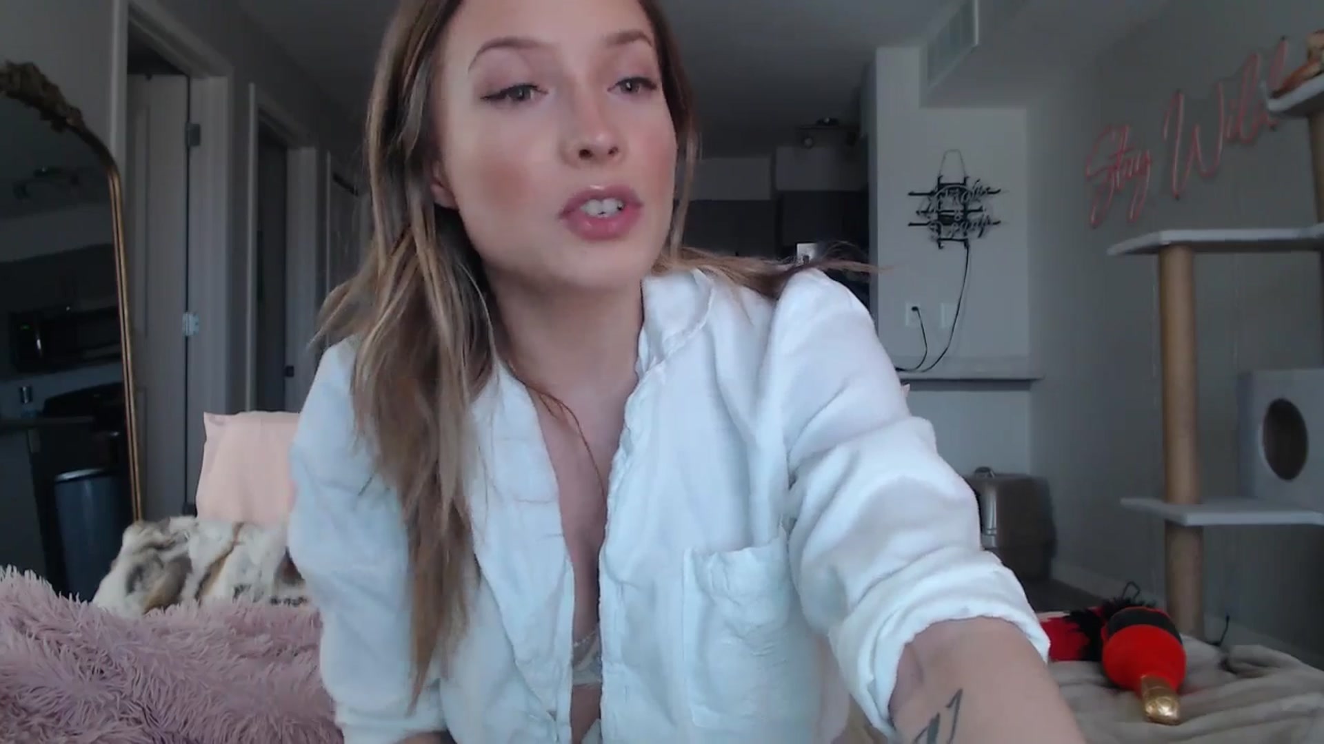 Gallery image thumbnail from AlexisWildest's myfreecams stream on, 03/22/2025, 19:21 image 5 of 20