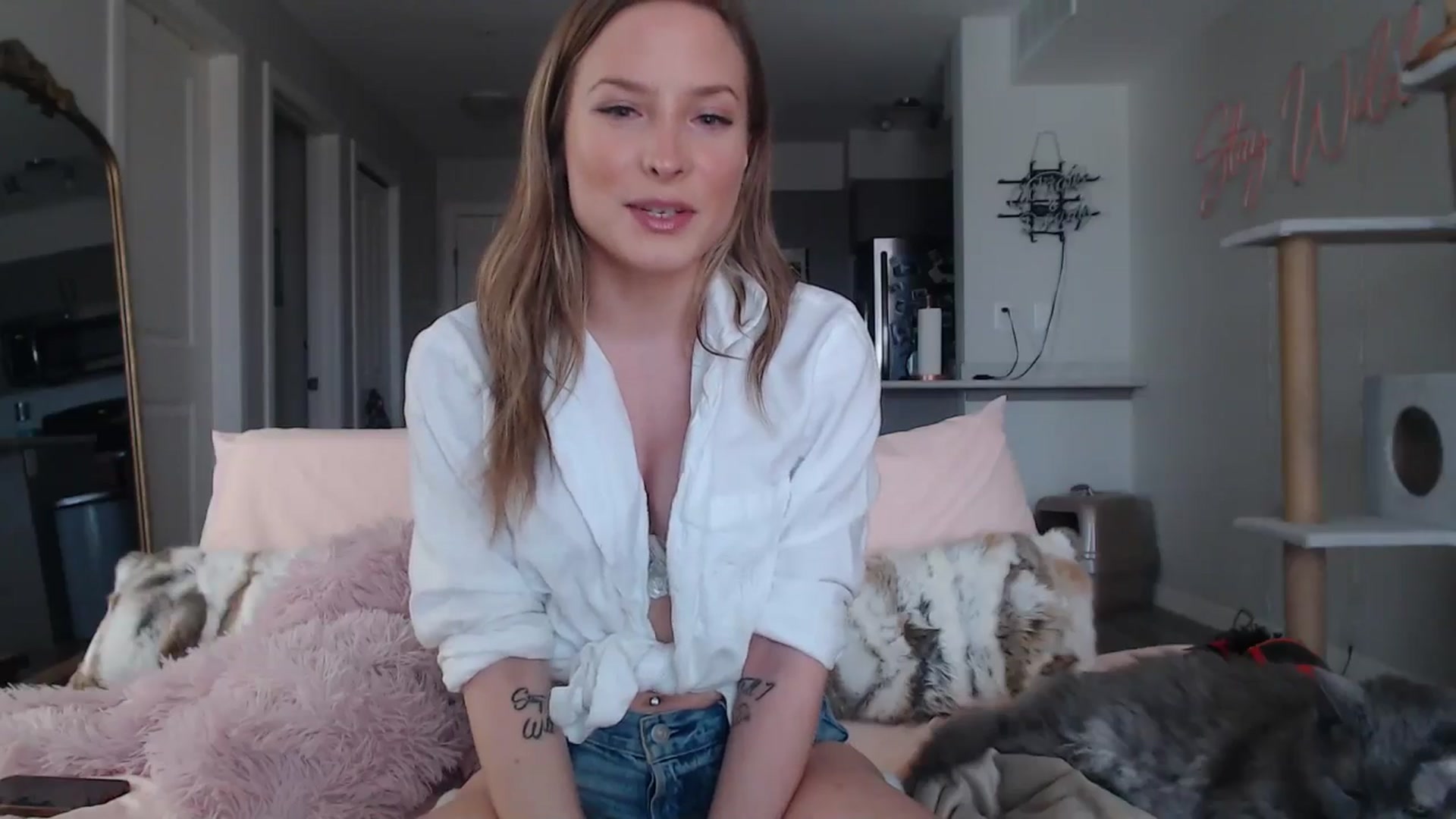 Gallery image thumbnail from AlexisWildest's myfreecams stream on, 03/22/2025, 19:48 image 13 of 20
