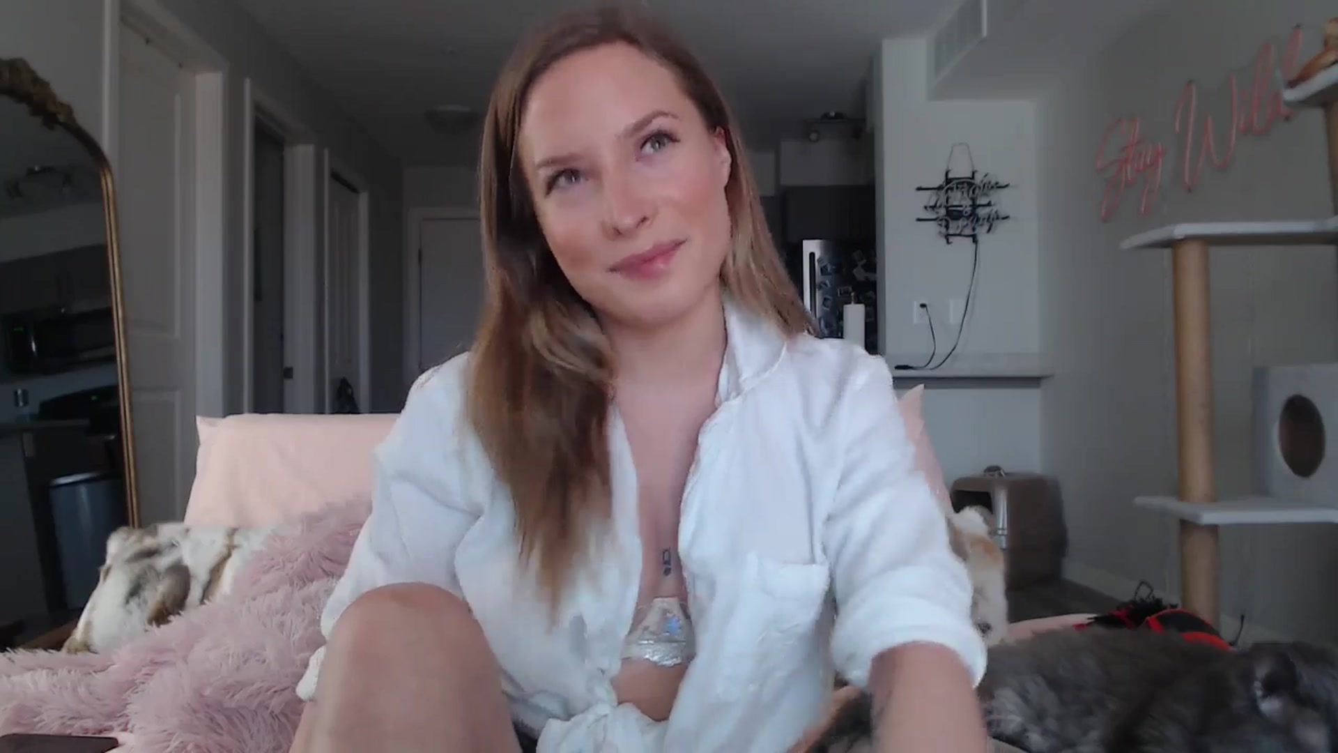 Gallery image thumbnail from AlexisWildest's myfreecams stream on, 03/22/2025, 19:48 image 15 of 20