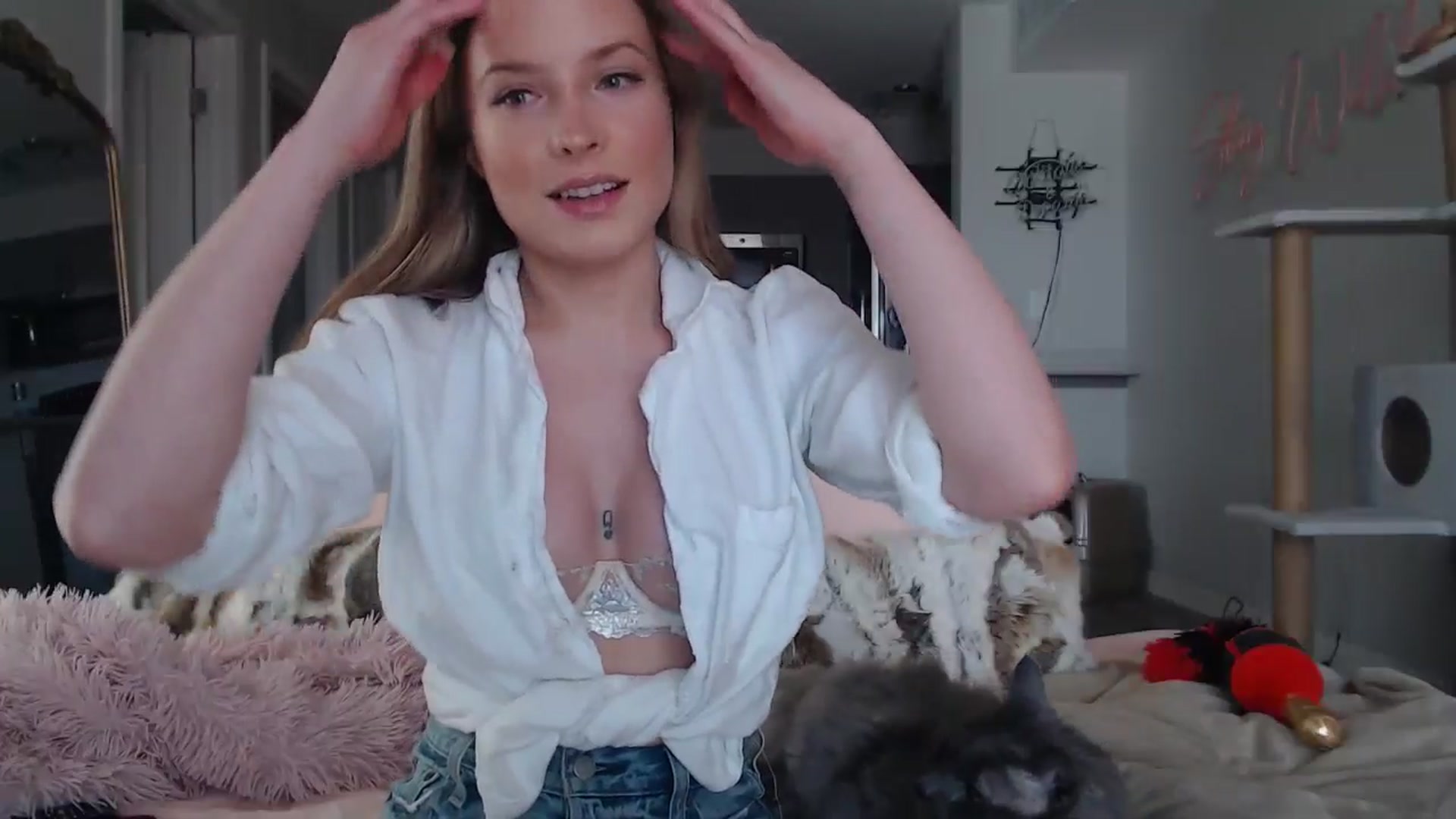 Gallery image thumbnail from AlexisWildest's myfreecams stream on, 03/22/2025, 19:48 image 7 of 20