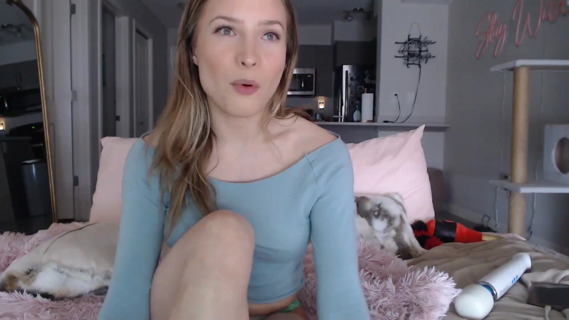 Gallery image thumbnail from AlexisWildest's myfreecams stream on, 03/25/2025, 01:05 image 9 of 20
