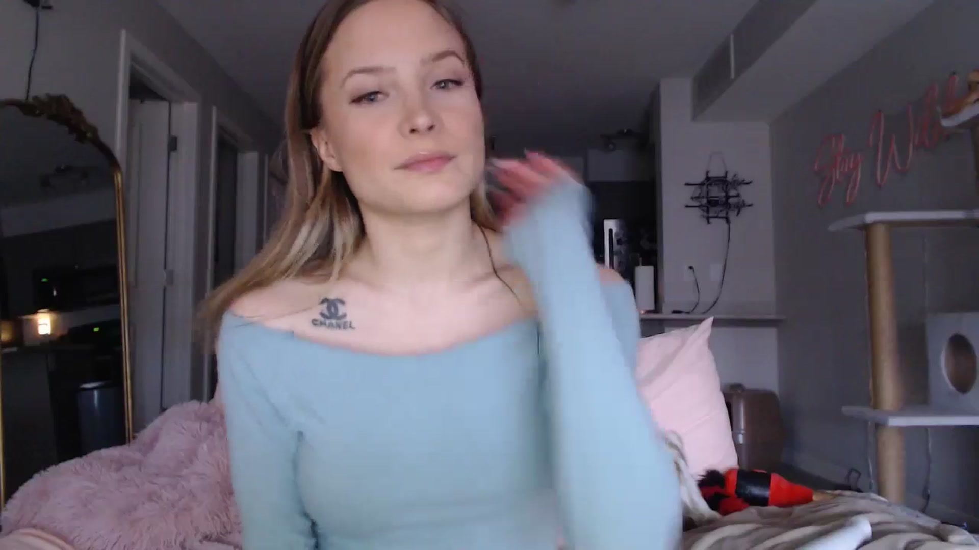 Gallery image thumbnail from AlexisWildest's myfreecams stream on, 03/25/2025, 01:05 image 19 of 20