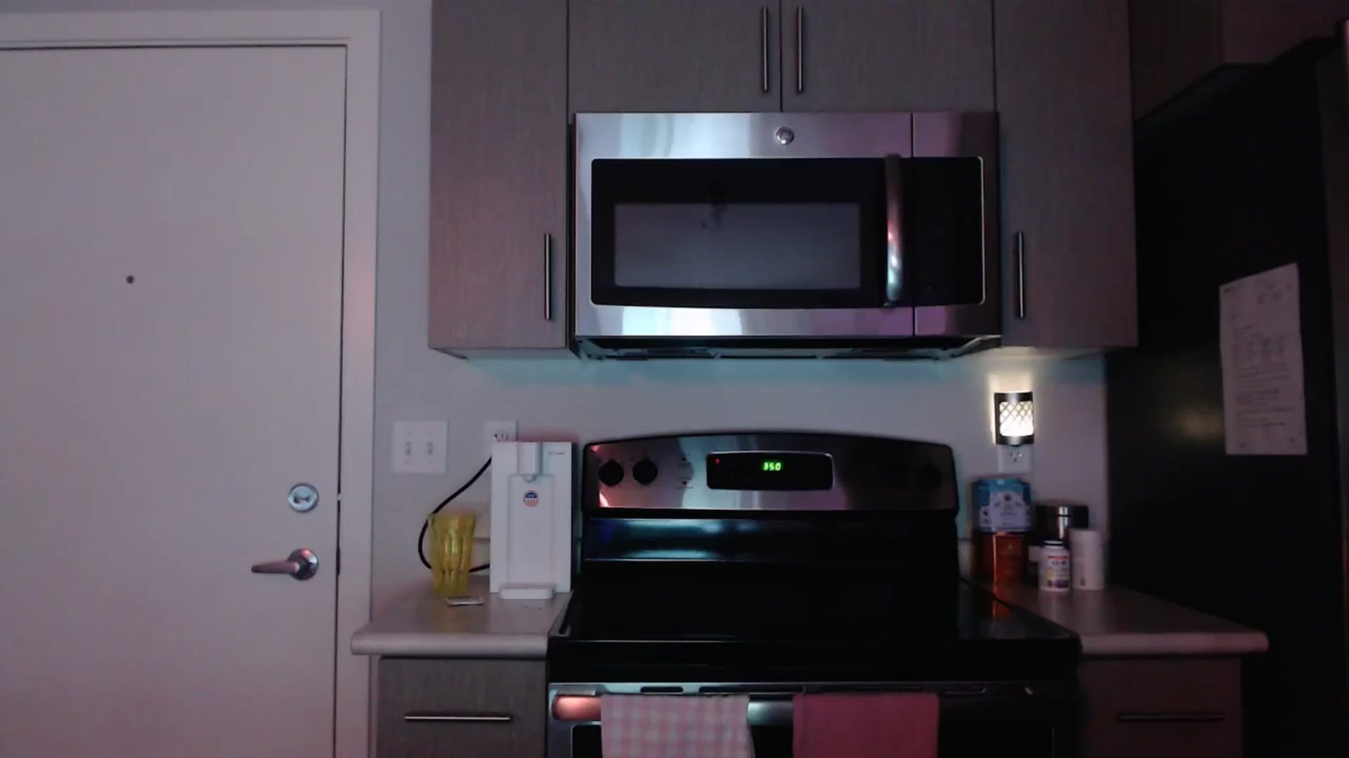 Gallery image thumbnail from AlexisWildest's myfreecams stream on, 03/28/2025, 23:57 image 15 of 20