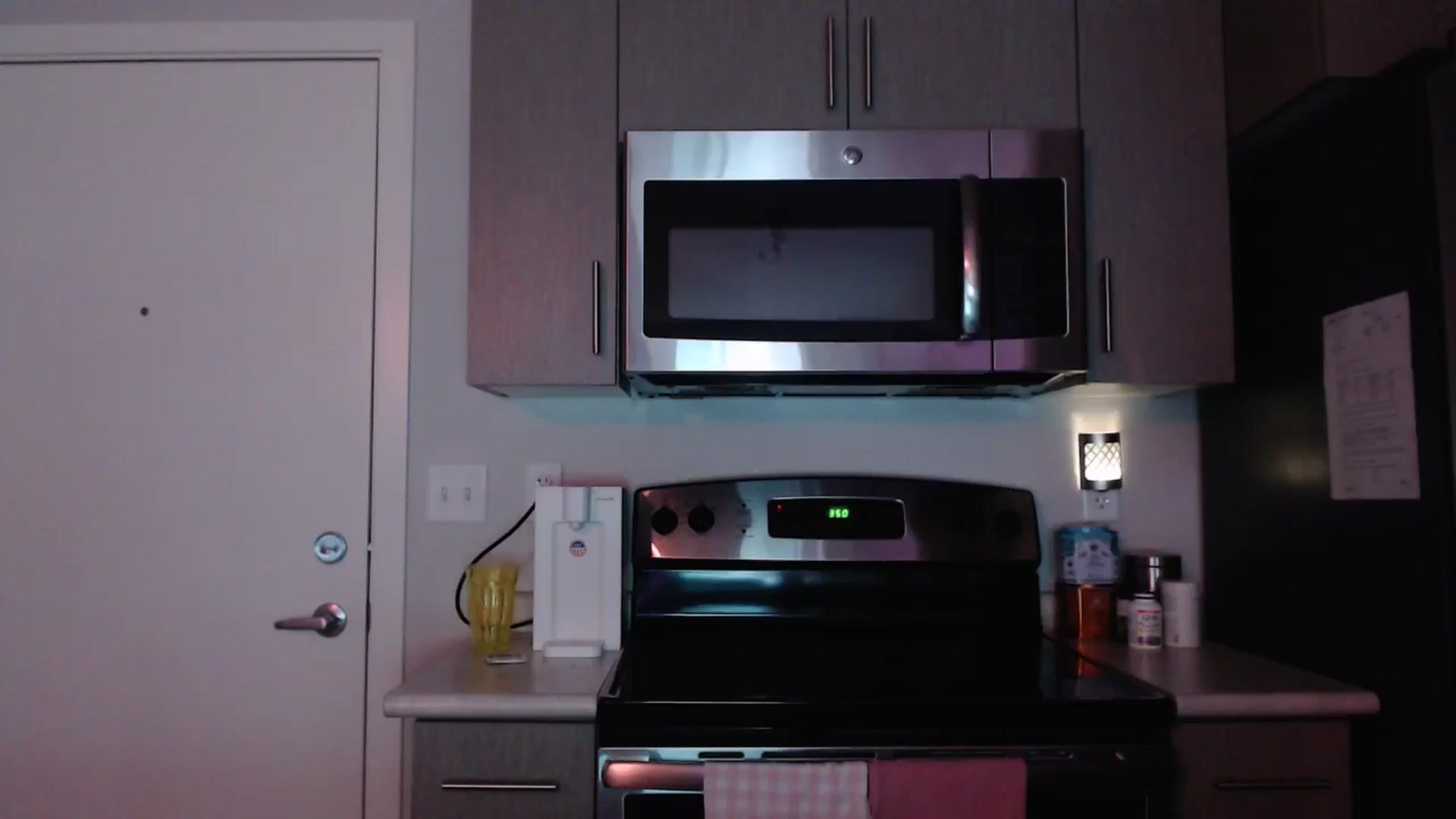 Gallery image thumbnail from AlexisWildest's myfreecams stream on, 03/28/2025, 23:57 image 11 of 20