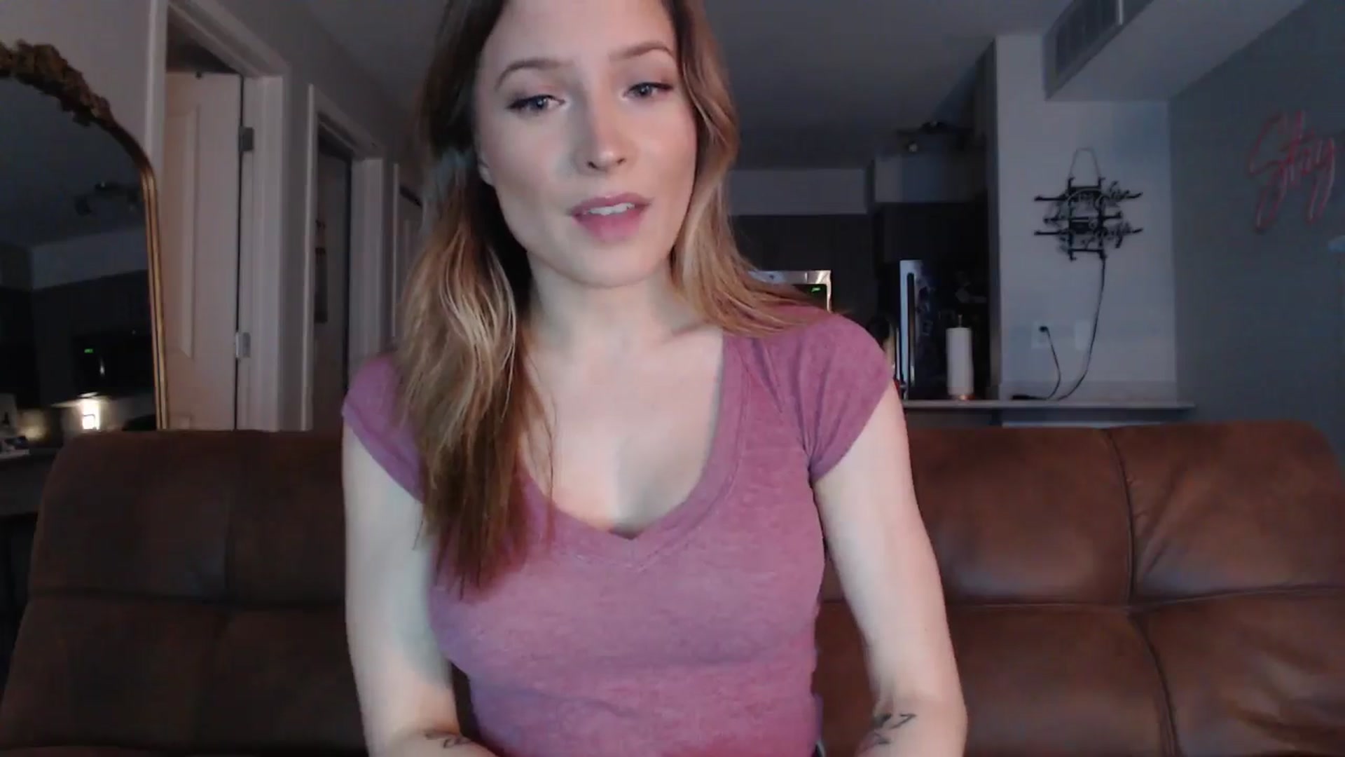 Gallery image thumbnail from AlexisWildest's myfreecams stream on, 04/03/2025, 02:40 image 14 of 20