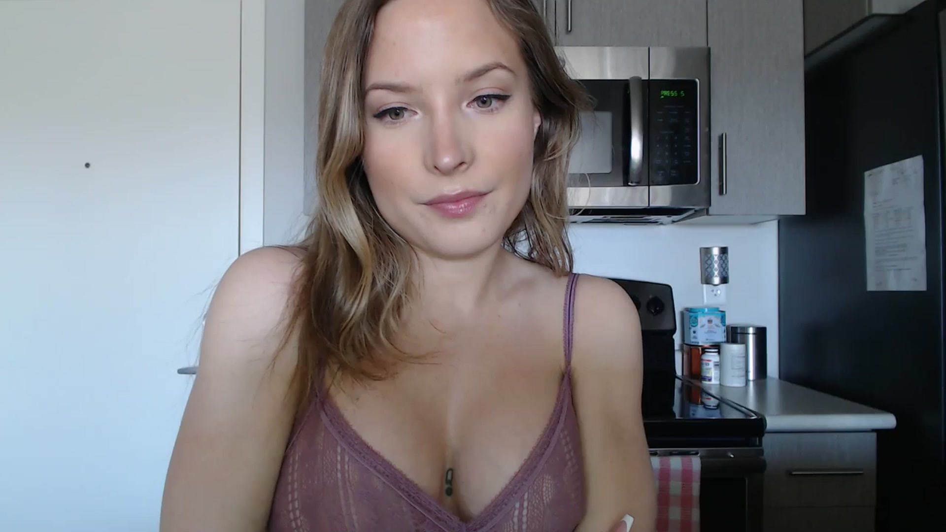 Gallery image thumbnail from AlexisWildest's myfreecams stream on, 04/05/2025, 02:25 image 4 of 20