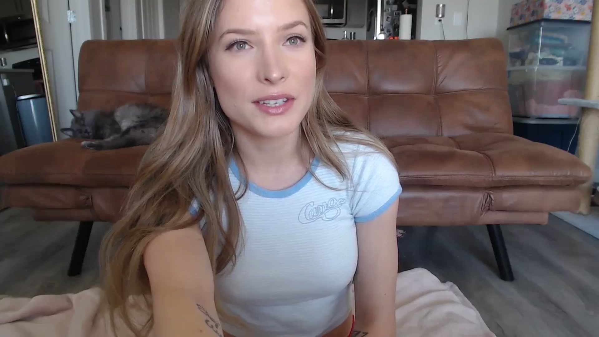 Gallery image thumbnail from AlexisWildest's myfreecams stream on, 04/15/2025, 02:31 image 9 of 20