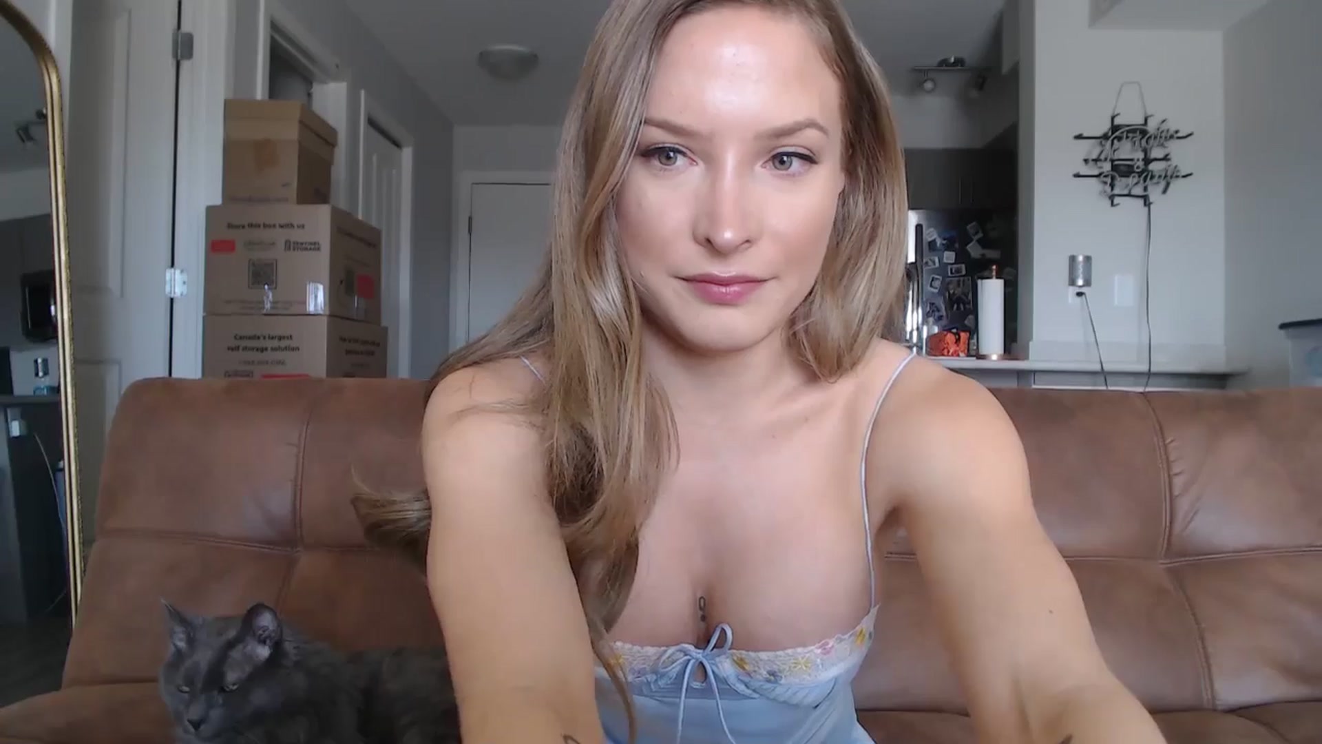 Gallery image thumbnail from AlexisWildest's myfreecams stream on, 04/19/2025, 22:03 image 6 of 20