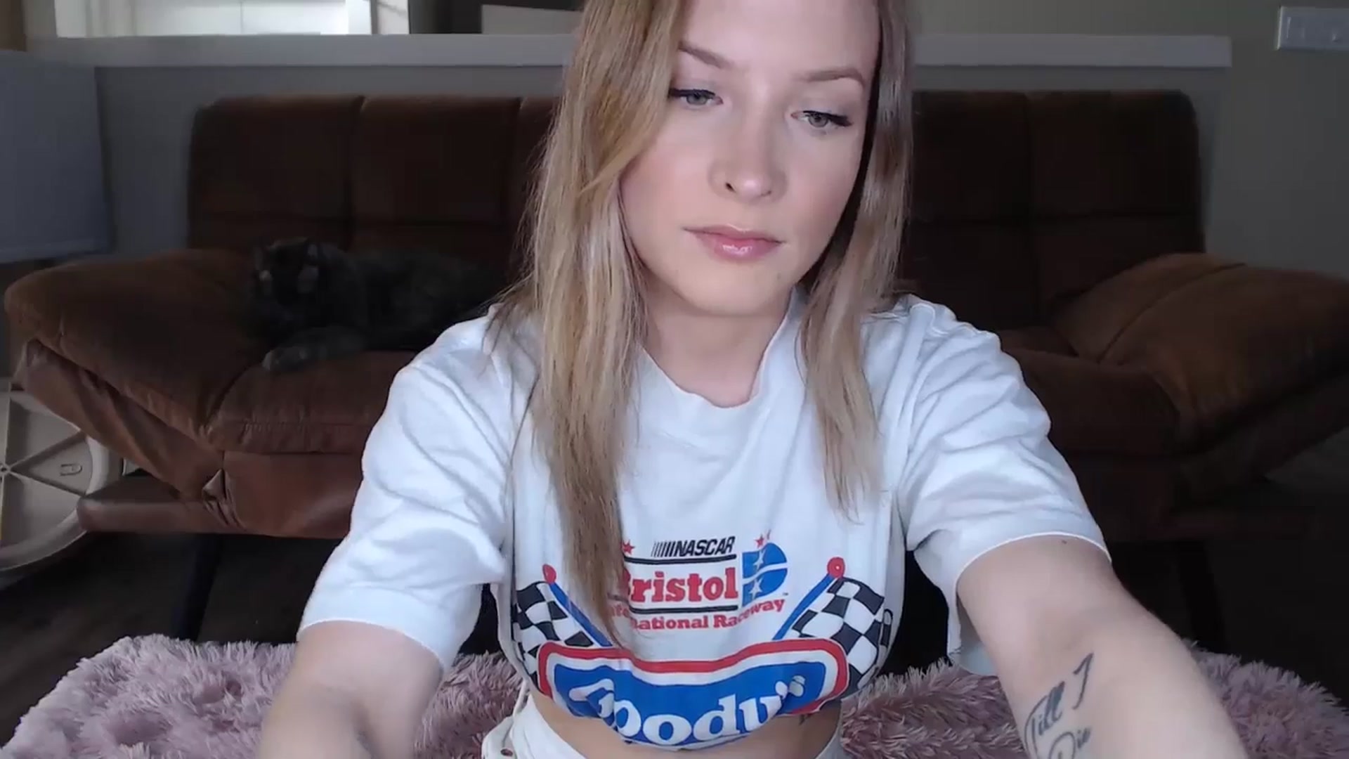Gallery image thumbnail from AlexisWildest's myfreecams stream on, 05/11/2025, 22:01 image 6 of 20