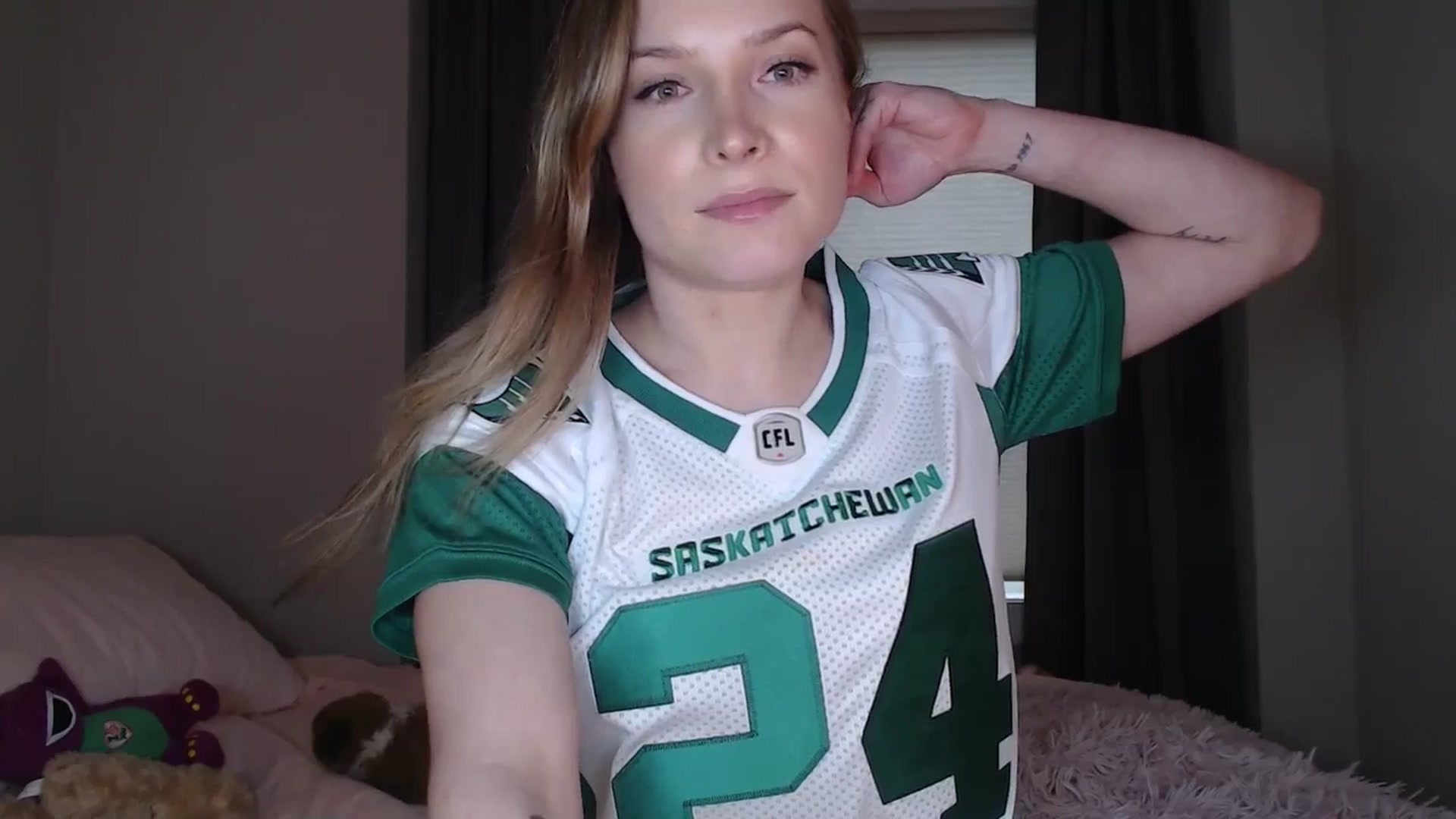 Gallery image thumbnail from AlexisWildest's myfreecams stream on, 06/21/2025, 02:42 image 17 of 20