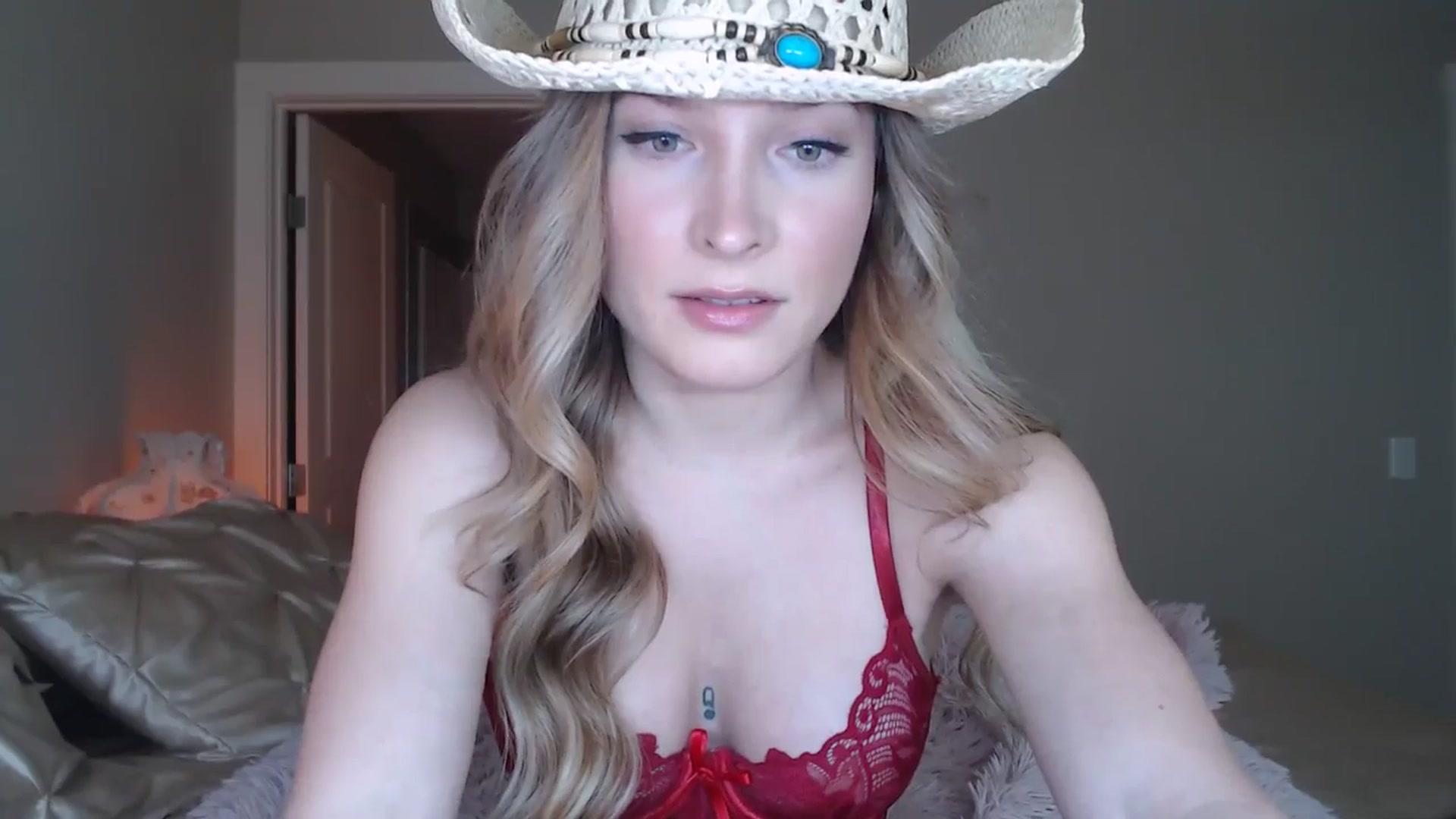 Gallery image thumbnail from AlexisWildest's myfreecams stream on, 06/21/2025, 21:58 image 10 of 20