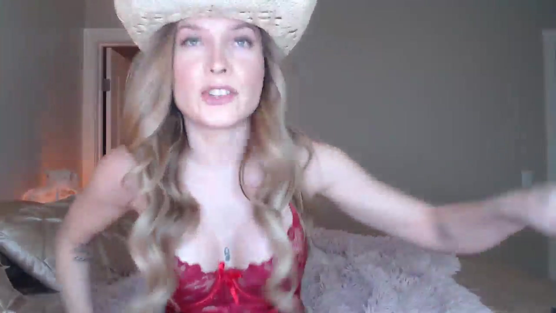Gallery image thumbnail from AlexisWildest's myfreecams stream on, 06/21/2025, 21:58 image 9 of 20