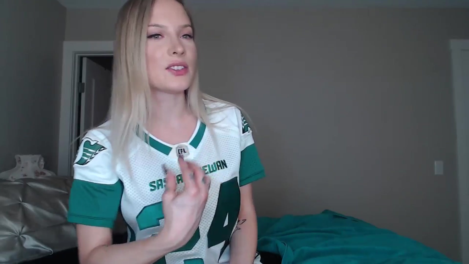 Gallery image thumbnail from AlexisWildest's myfreecams stream on, 07/13/2025, 24:37 image 12 of 20