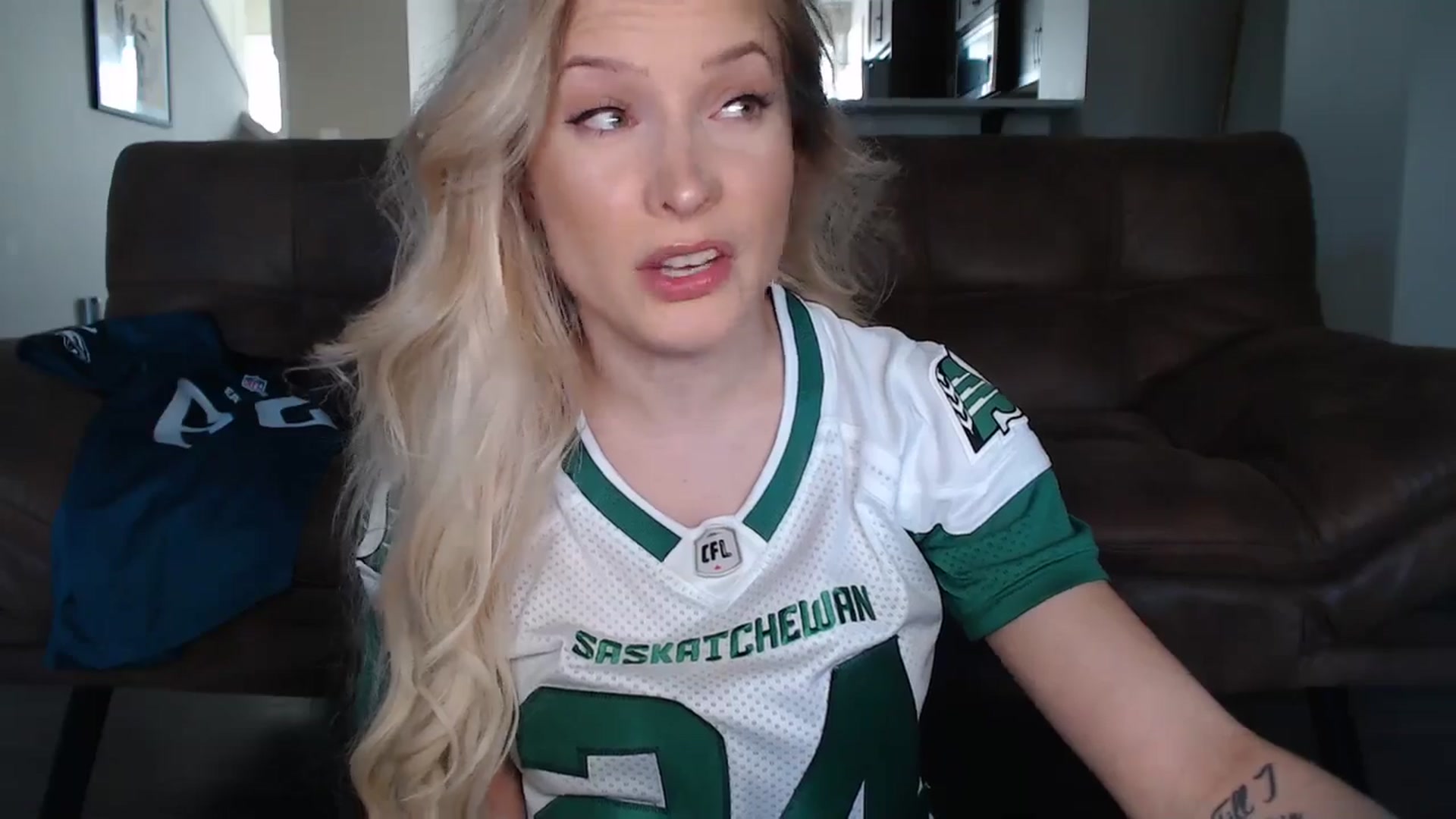 Gallery image thumbnail from AlexisWildest's myfreecams stream on, 08/03/2025, 24:50 image 11 of 20