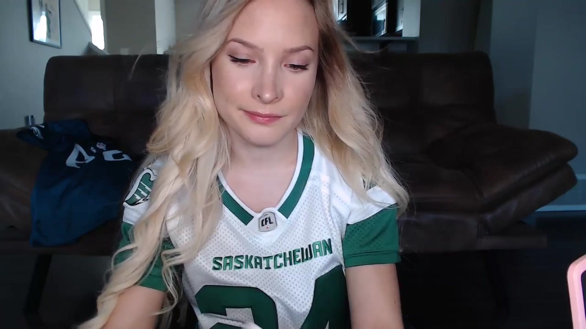 Gallery image thumbnail from AlexisWildest's myfreecams stream on, 08/03/2025, 24:50 image 18 of 20