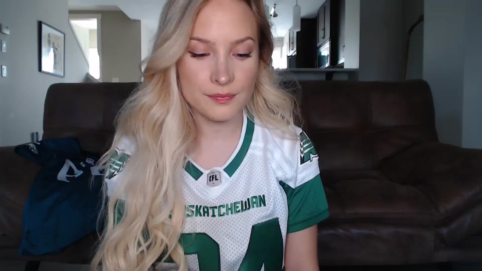 Gallery image thumbnail from AlexisWildest's myfreecams stream on, 08/03/2025, 24:50 image 12 of 20