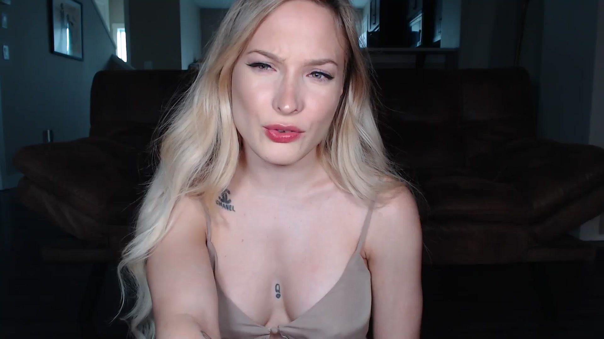 Gallery image thumbnail from AlexisWildest's myfreecams stream on, 08/05/2025, 24:00 image 12 of 20