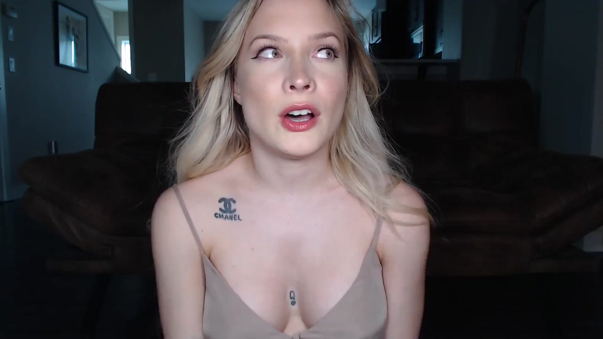 Gallery image thumbnail from AlexisWildest's myfreecams stream on, 08/05/2025, 24:00 image 14 of 20