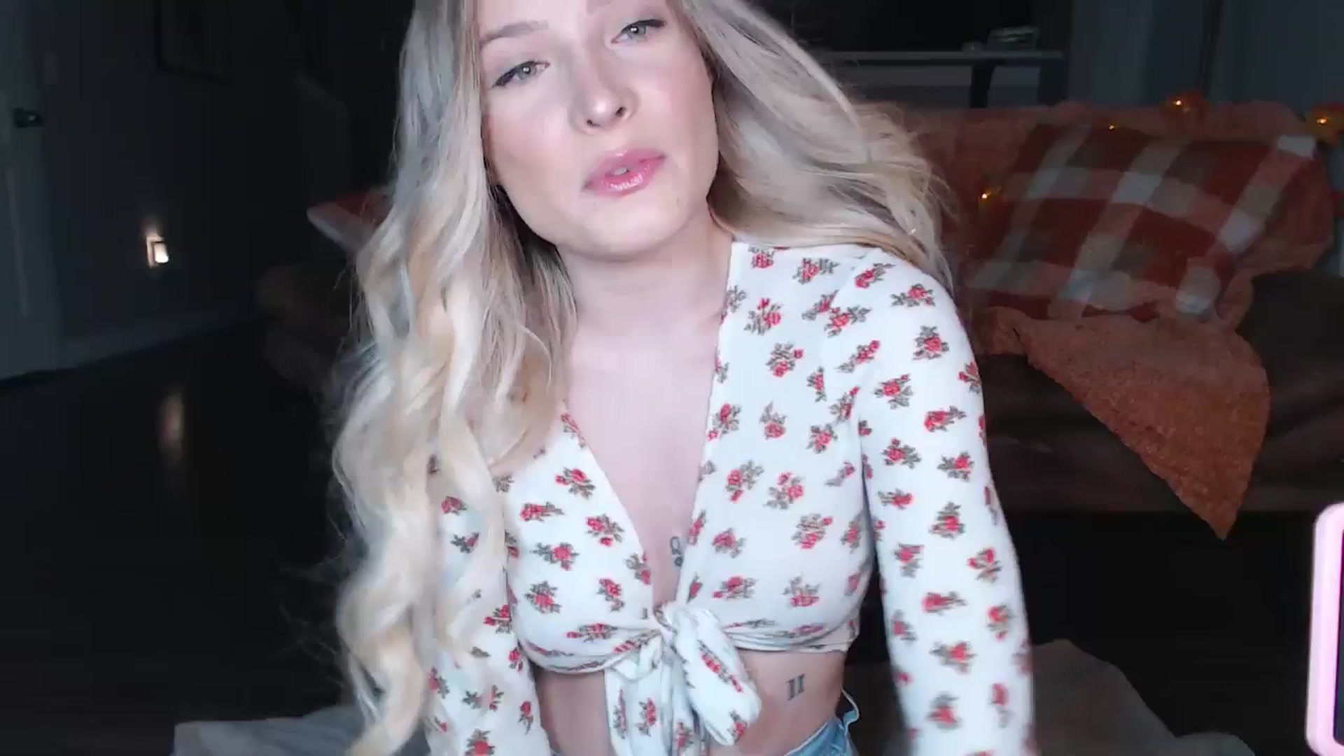 Gallery image thumbnail from AlexisWildest's myfreecams stream on, 09/20/2025, 03:54 image 9 of 20