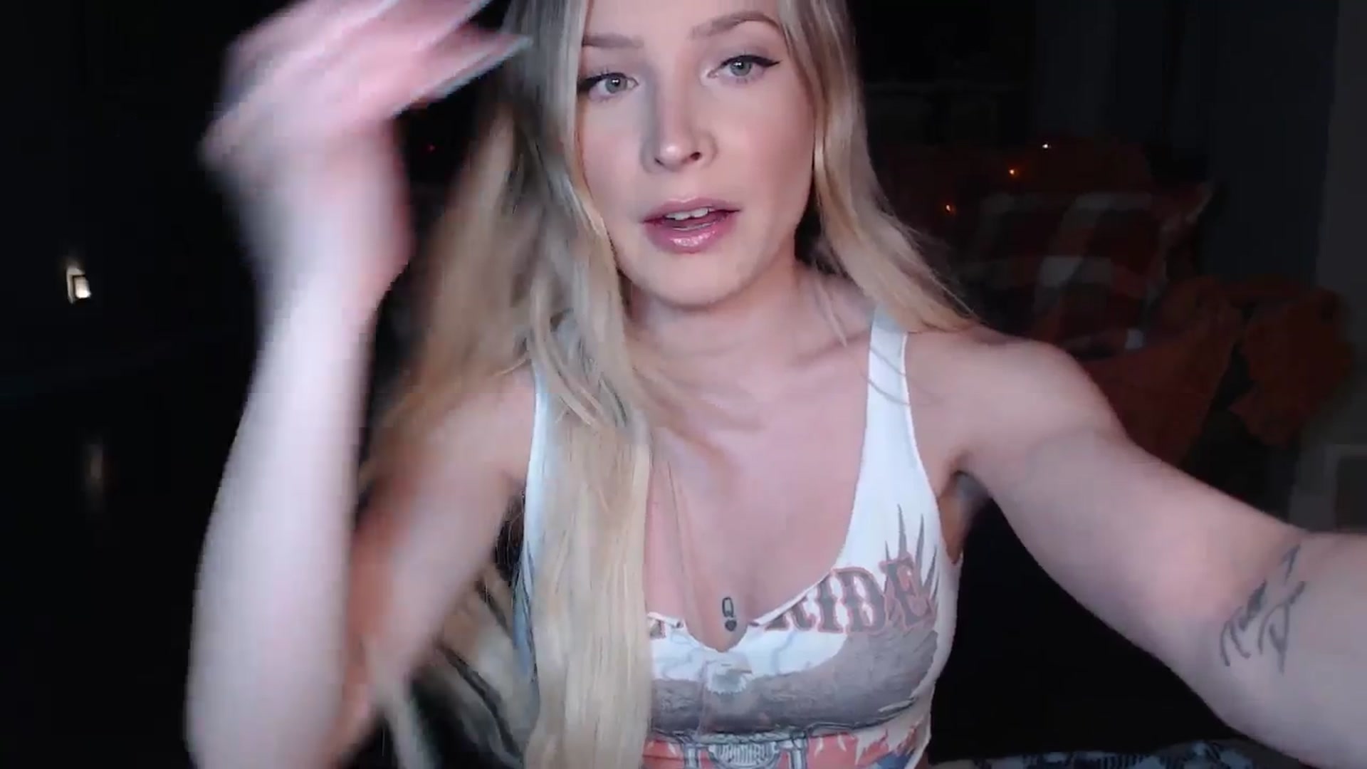 Gallery image thumbnail from AlexisWildest's myfreecams stream on, 09/25/2025, 03:06 image 10 of 20