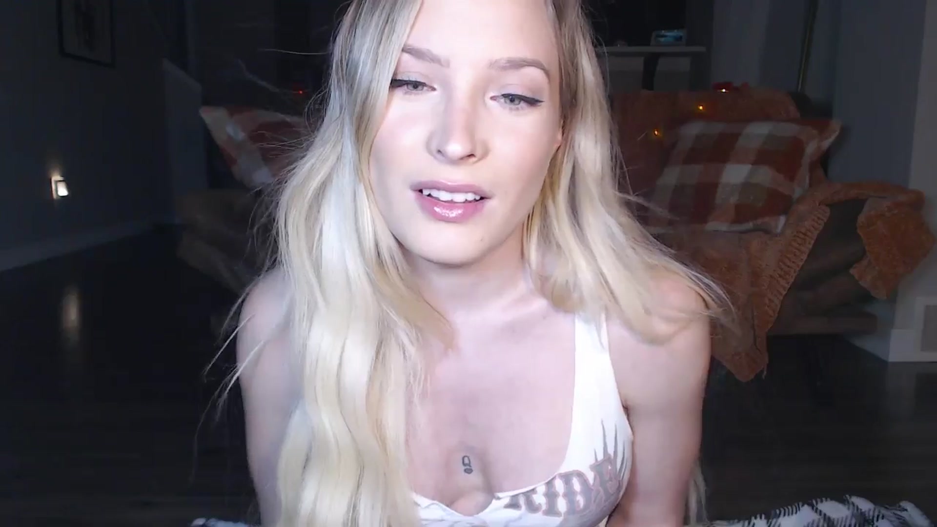 Gallery image thumbnail from AlexisWildest's myfreecams stream on, 09/25/2025, 03:06 image 18 of 20